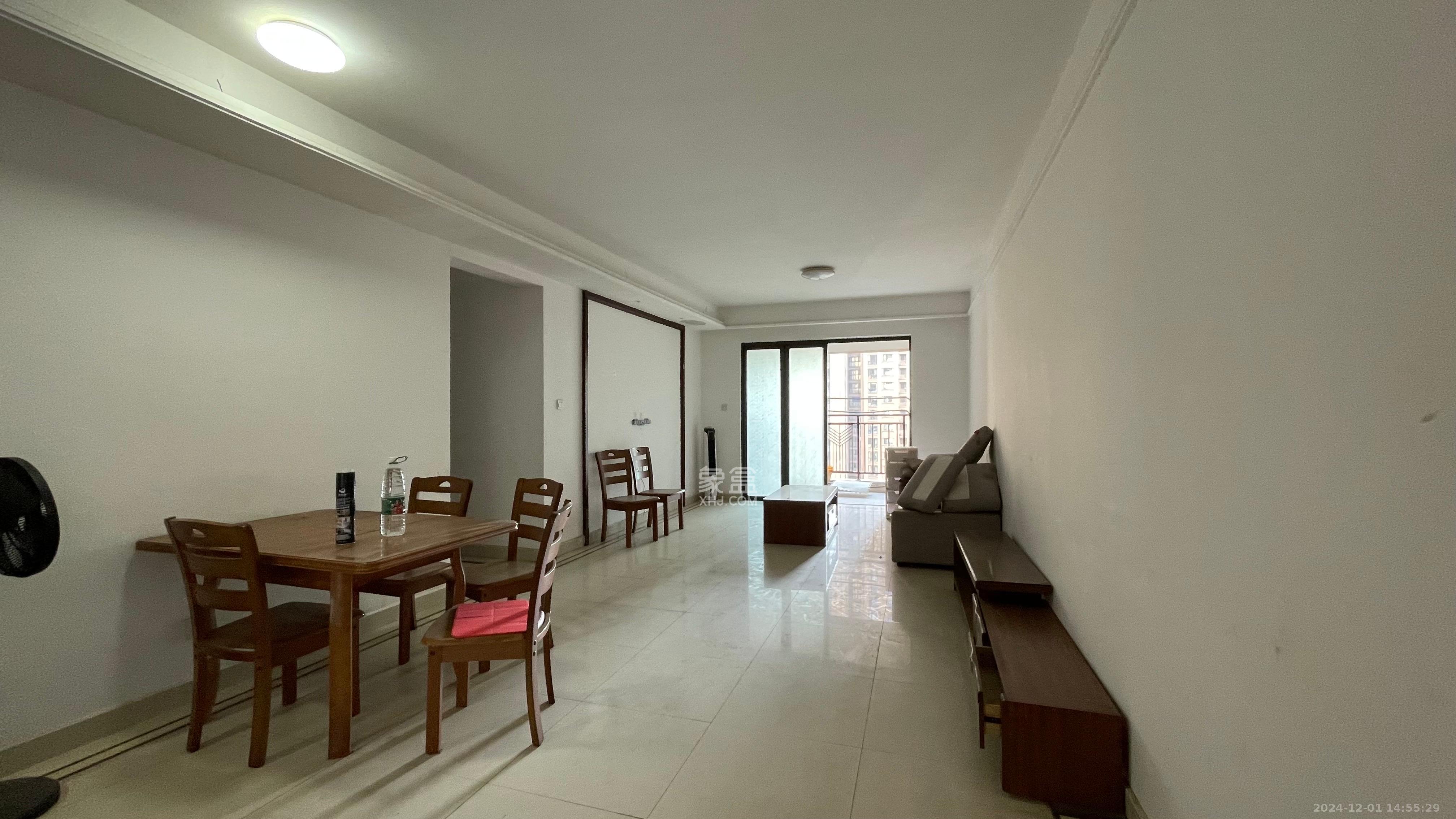 中海国际三期 3室2厅2卫 2300.0元/月 中海国际三期 3室2厅2卫 2300.0元/月室内图