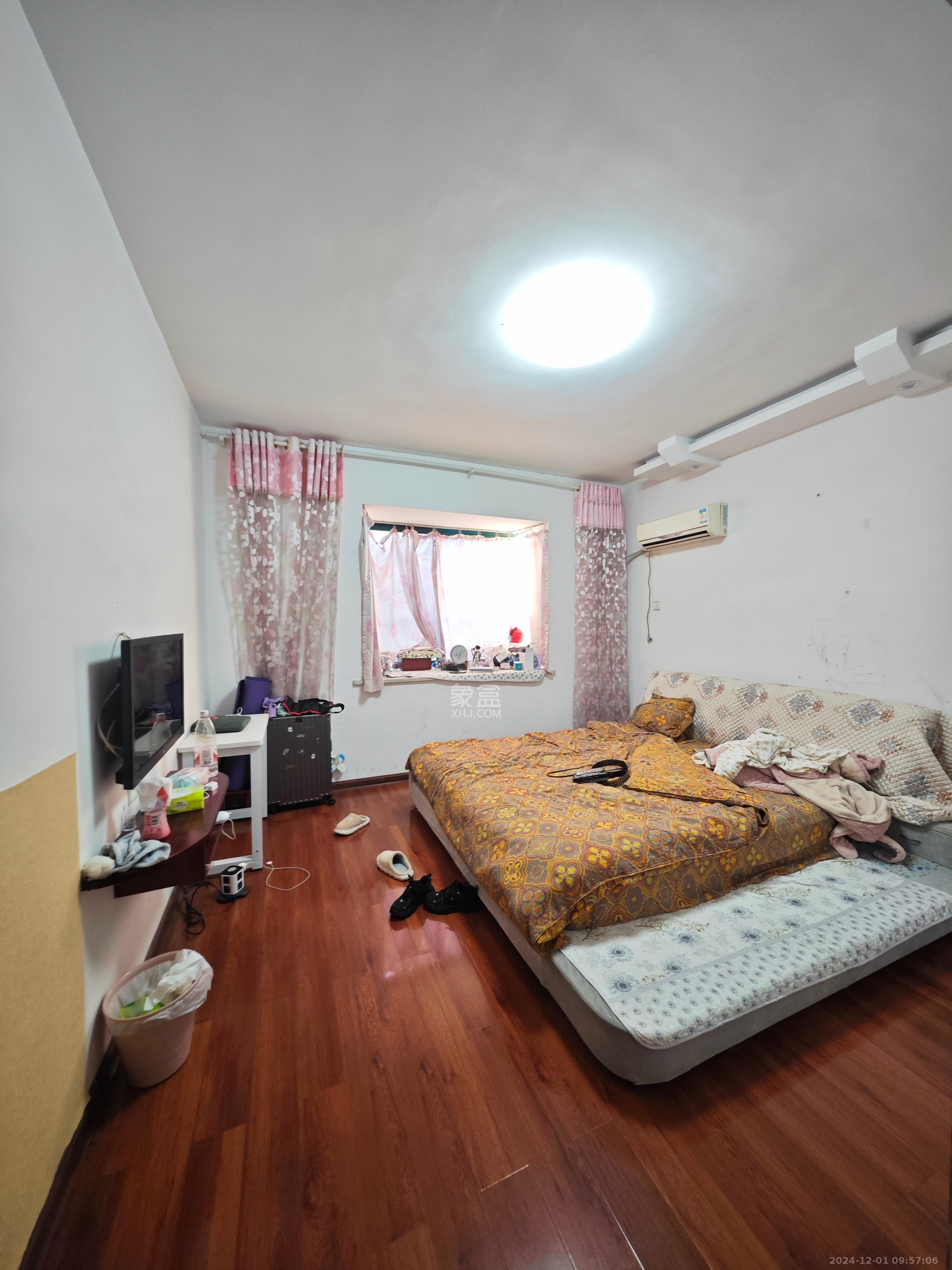 馨香园  3室2厅2卫    40.0万 馨香园  3室2厅2卫    40.0万客厅