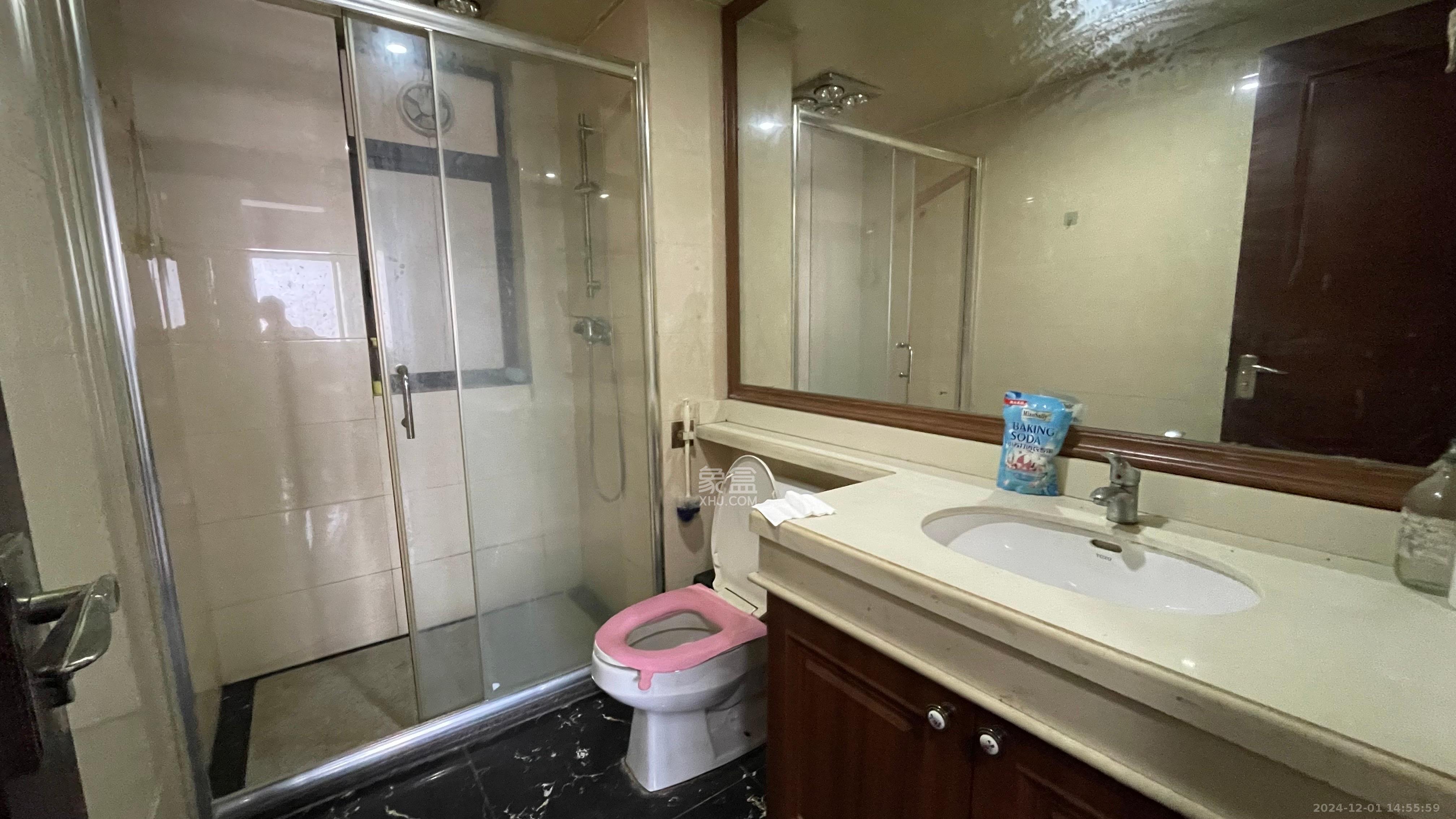 中海国际三期 3室2厅2卫 2300.0元/月 中海国际三期 3室2厅2卫 2300.0元/月室内图