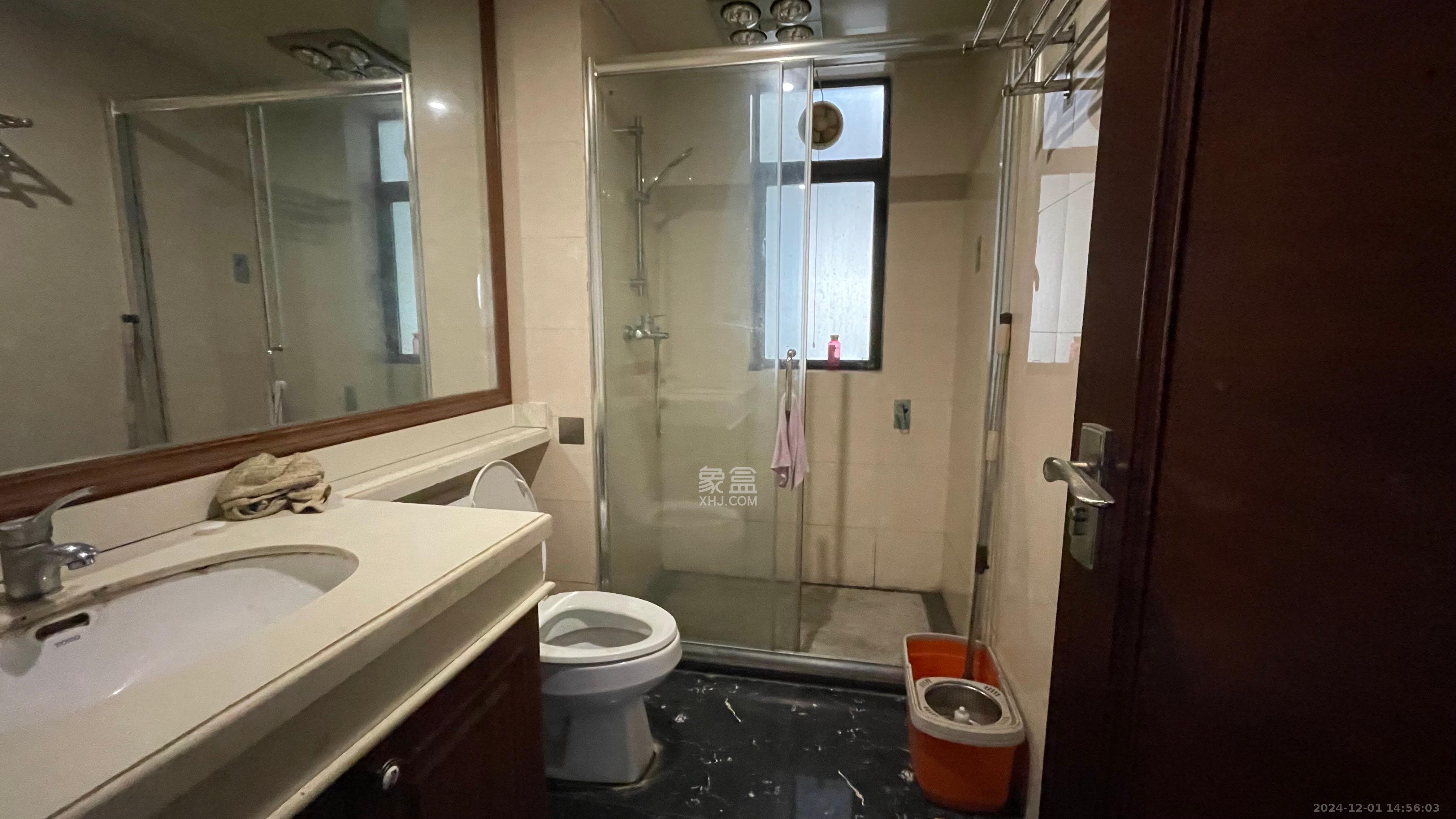 中海国际三期 3室2厅2卫 2300.0元/月 中海国际三期 3室2厅2卫 2300.0元/月室内图