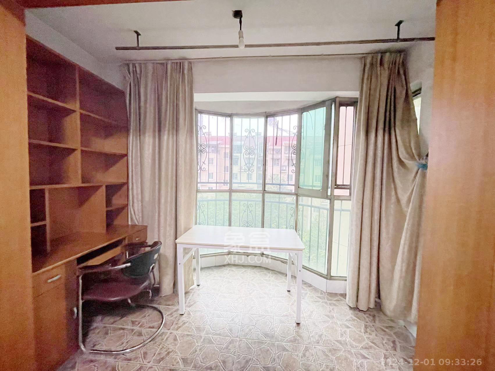 恩瑞麓山名园(龙王港小区) 3室2厅1卫 1800.0元/月 恩瑞麓山名园(龙王港小区) 3室2厅1卫 1800.0元/月室内图