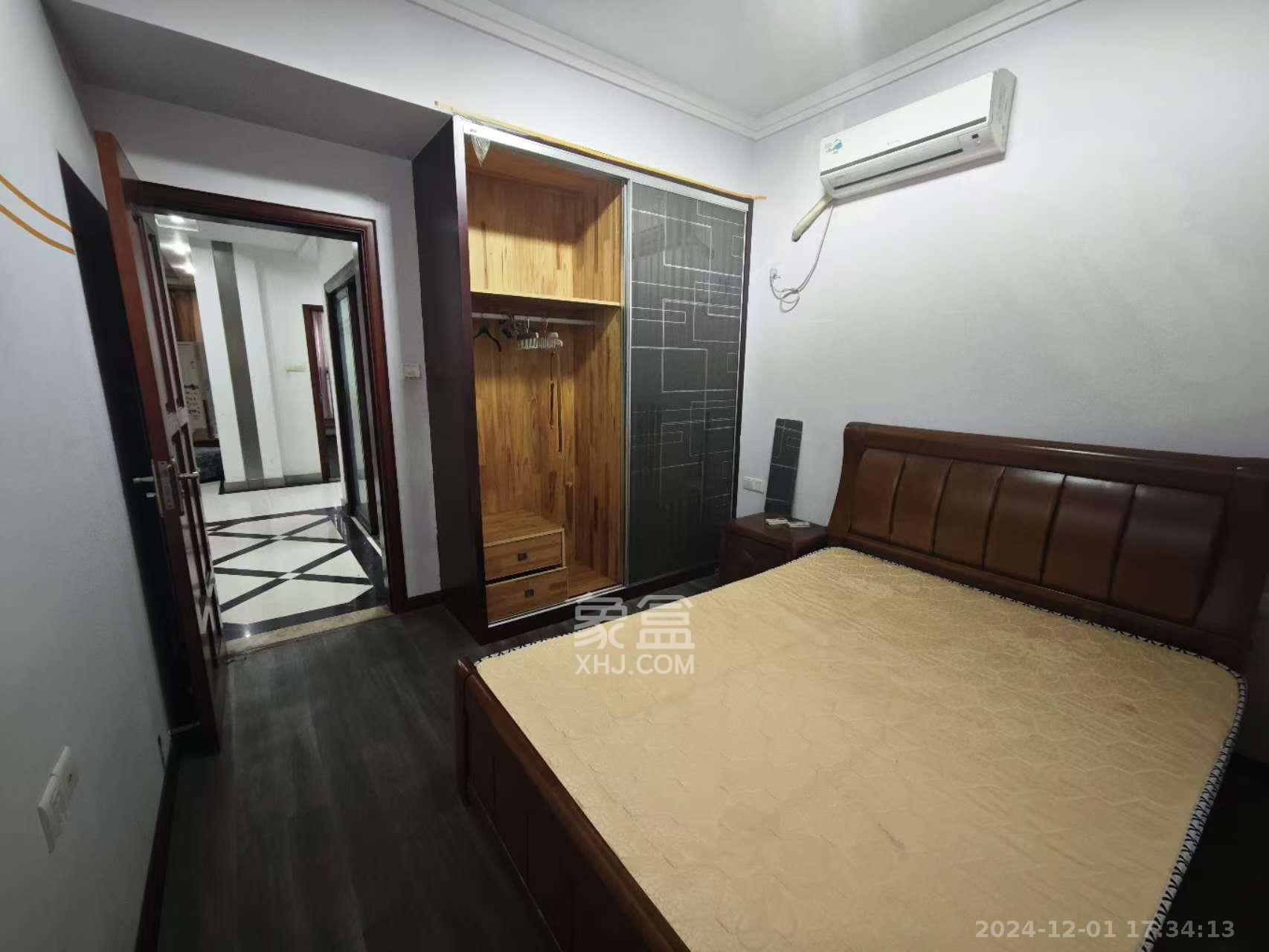 中城丽景香山园 4室2厅2卫 3500.0元/月 中城丽景香山园 4室2厅2卫 3500.0元/月室内图