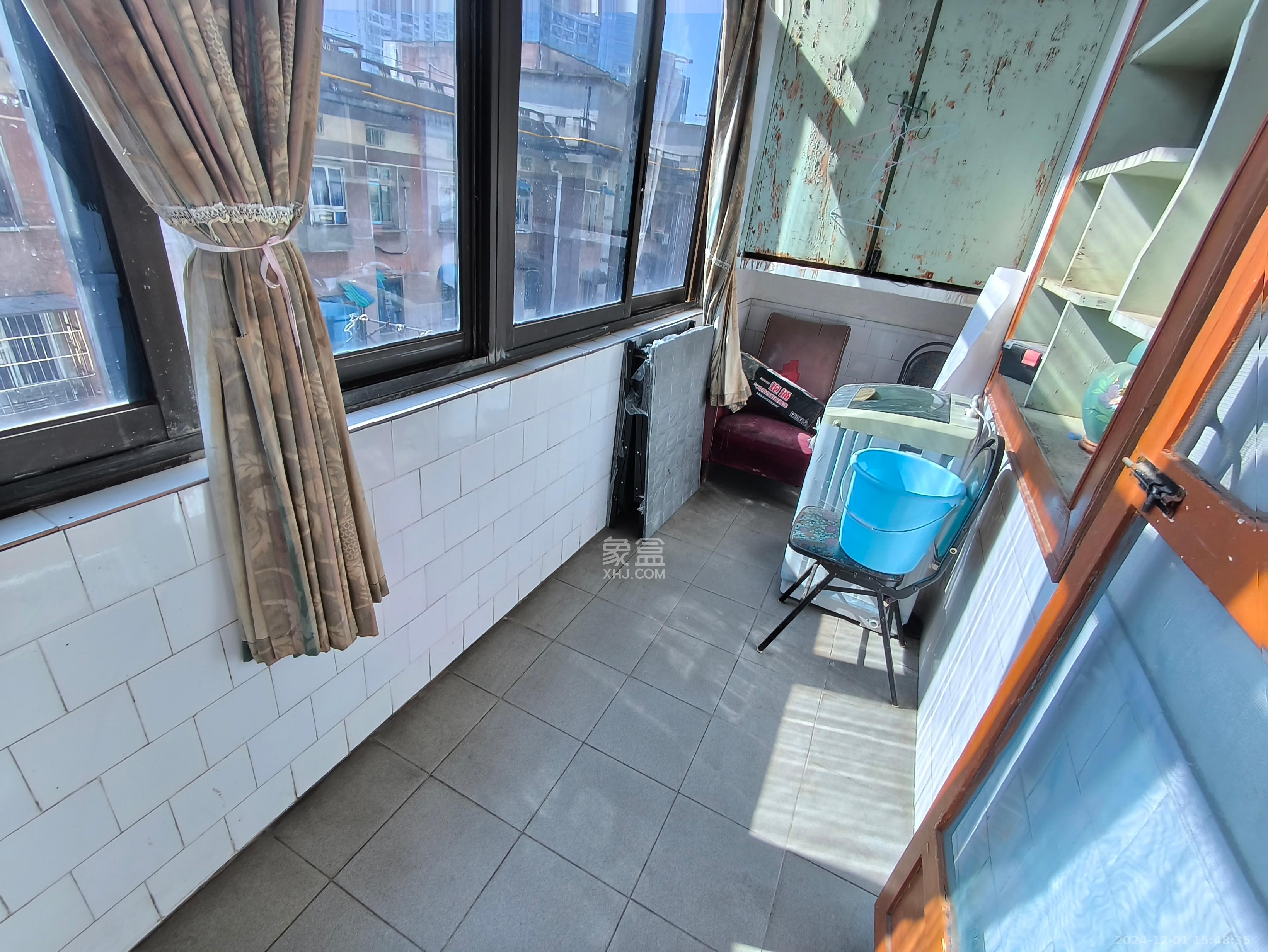 化油器厂宿舍 2室1厅1卫 1500.0元/月 化油器厂宿舍 2室1厅1卫 1500.0元/月室内图