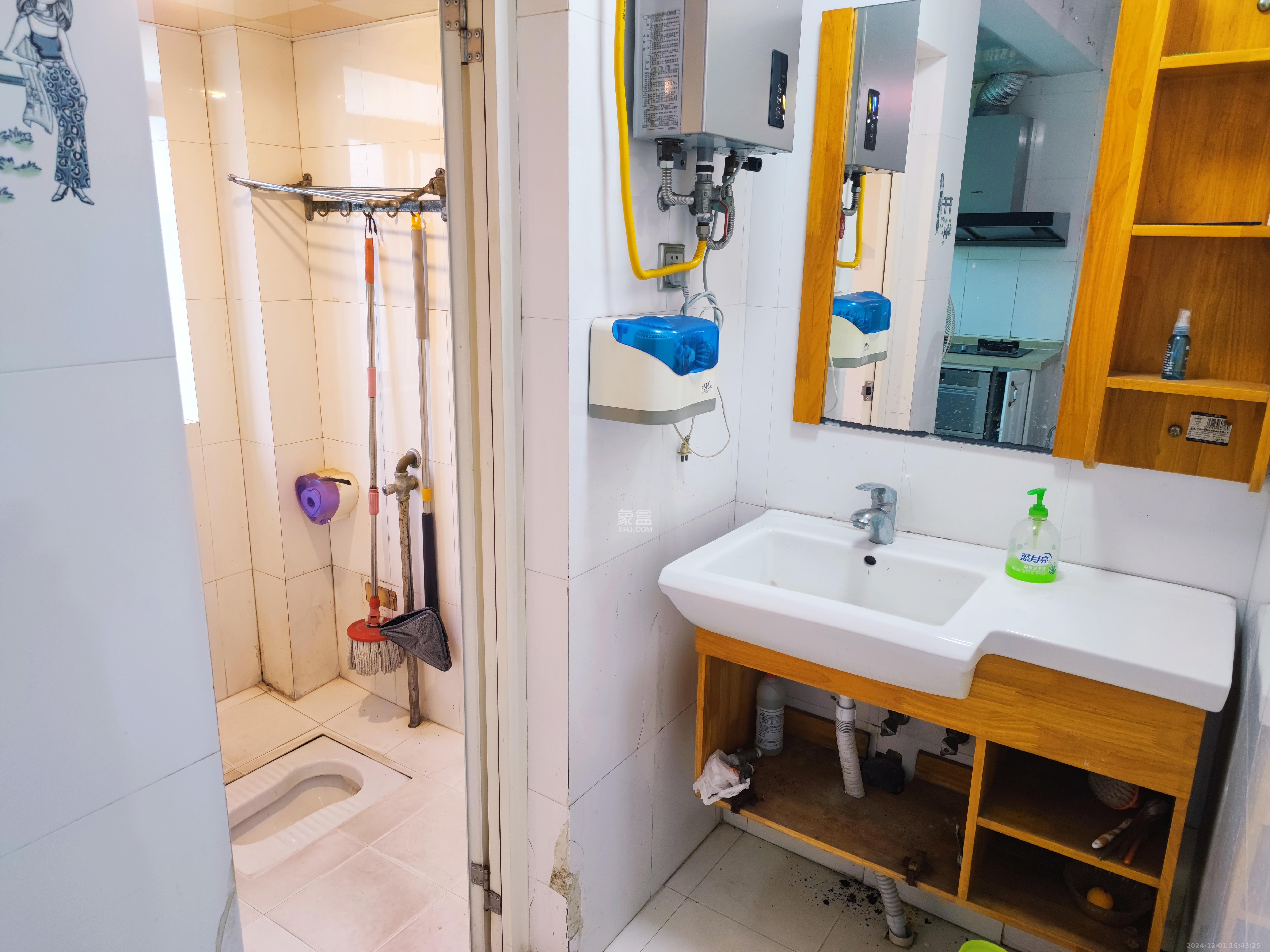 景香苑 3室2厅2卫 2200.0元/月 景香苑 3室2厅2卫 2200.0元/月室内图