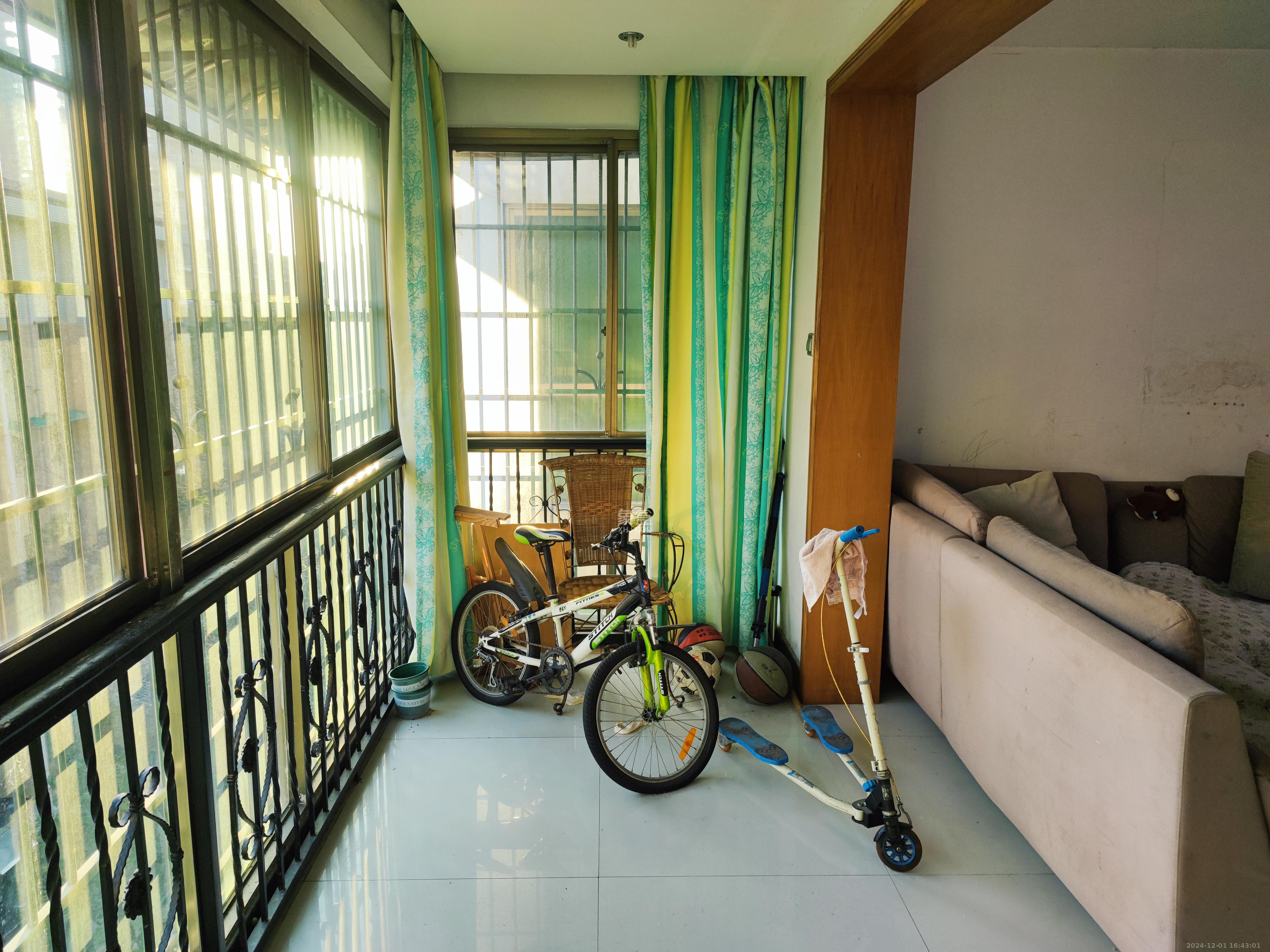 景香苑 3室2厅2卫 2200.0元/月 景香苑 3室2厅2卫 2200.0元/月室内图