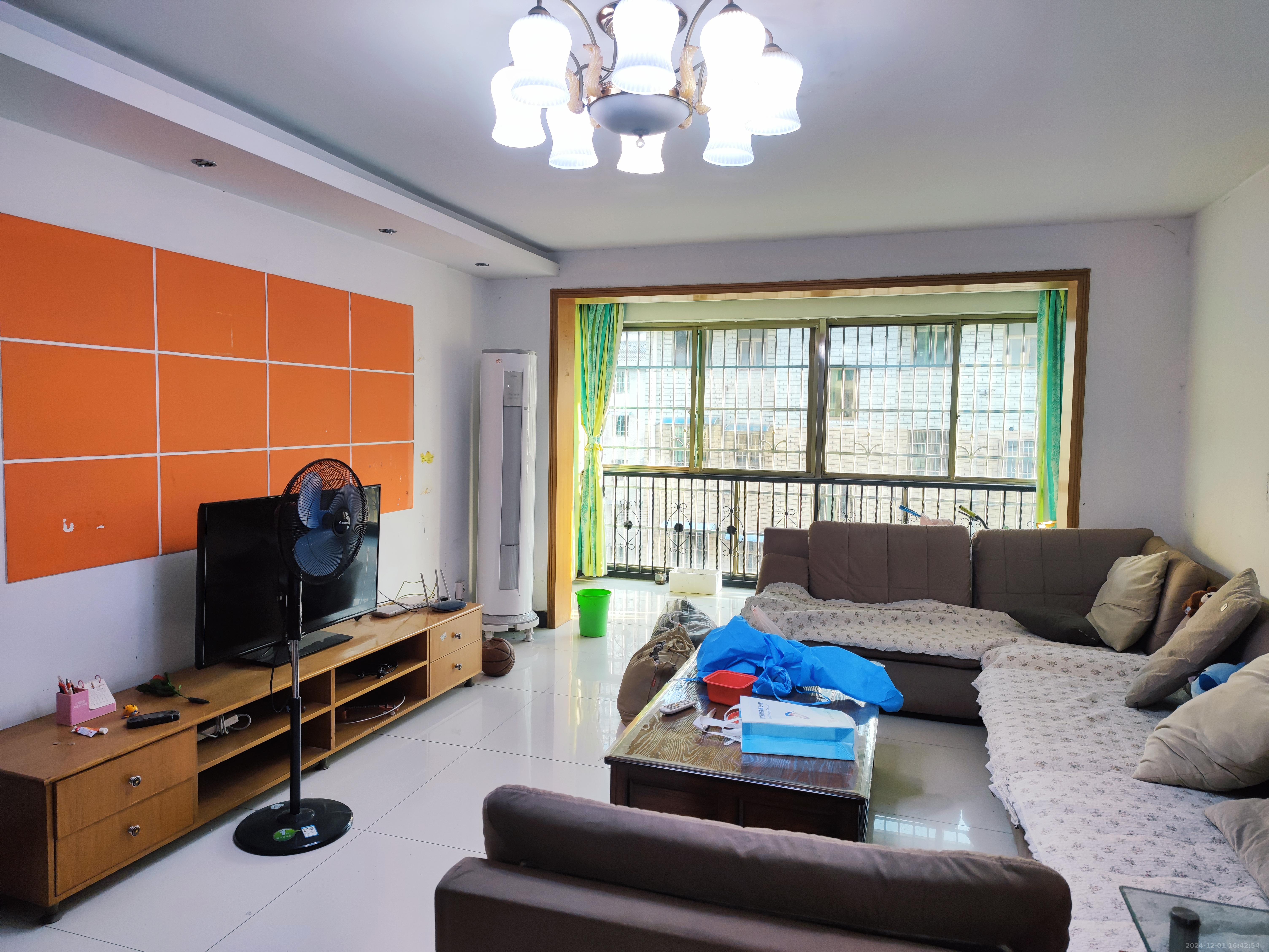 景香苑 3室2厅2卫 2200.0元/月 景香苑 3室2厅2卫 2200.0元/月室内图