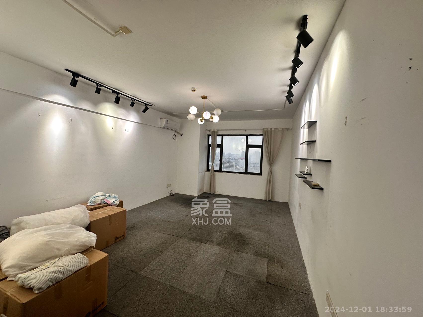 越界(天佑国际大厦) 1室0厅0卫 1700.0元/月 越界(天佑国际大厦) 1室0厅0卫 1700.0元/月室内图