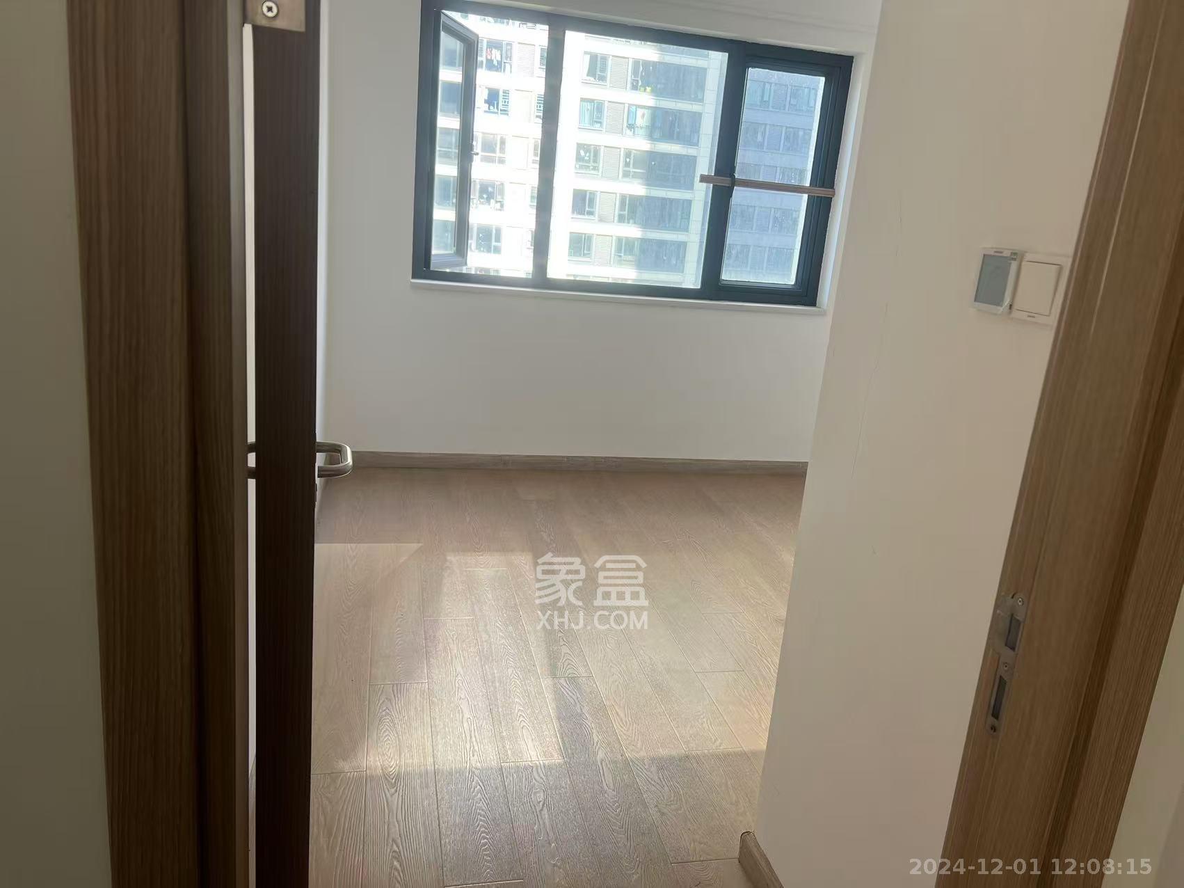 南山梅溪一方  4室2厅2卫   4500.00元/月室内图