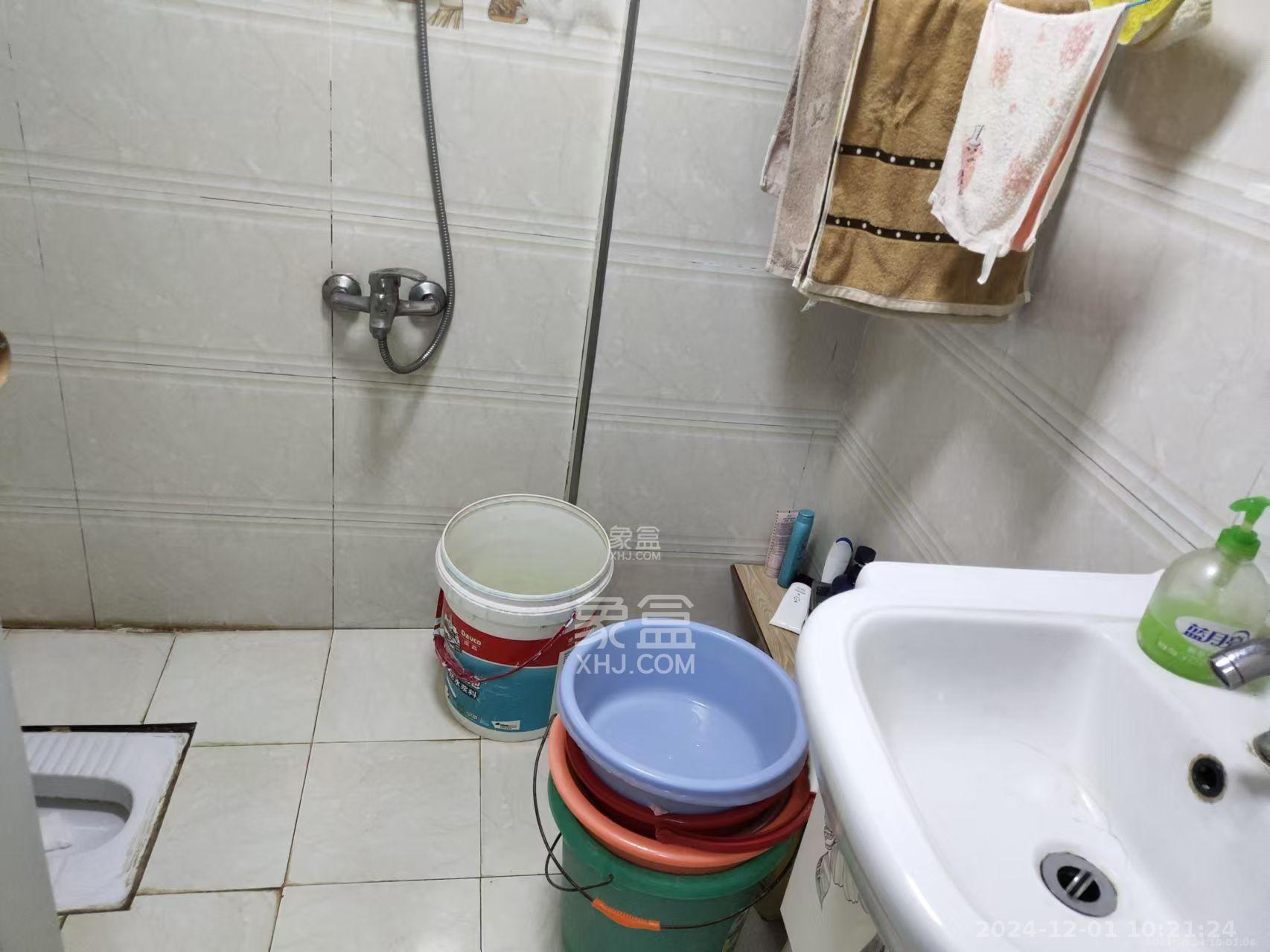 君悦紫园 1室1厅1卫 2400.0元/月 君悦紫园 1室1厅1卫 2400.0元/月室内图