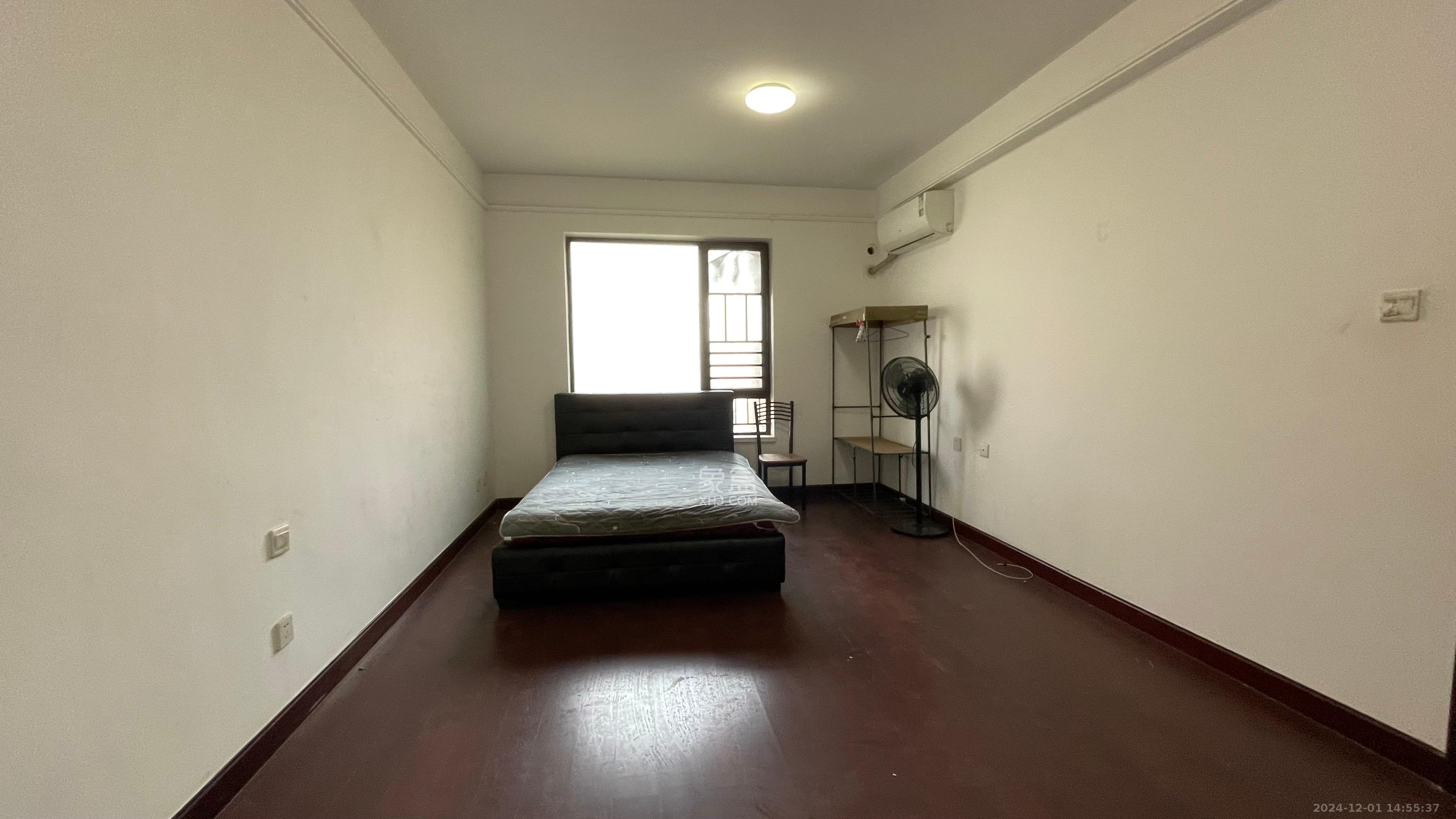 中海国际三期 3室2厅2卫 2300.0元/月 中海国际三期 3室2厅2卫 2300.0元/月室内图