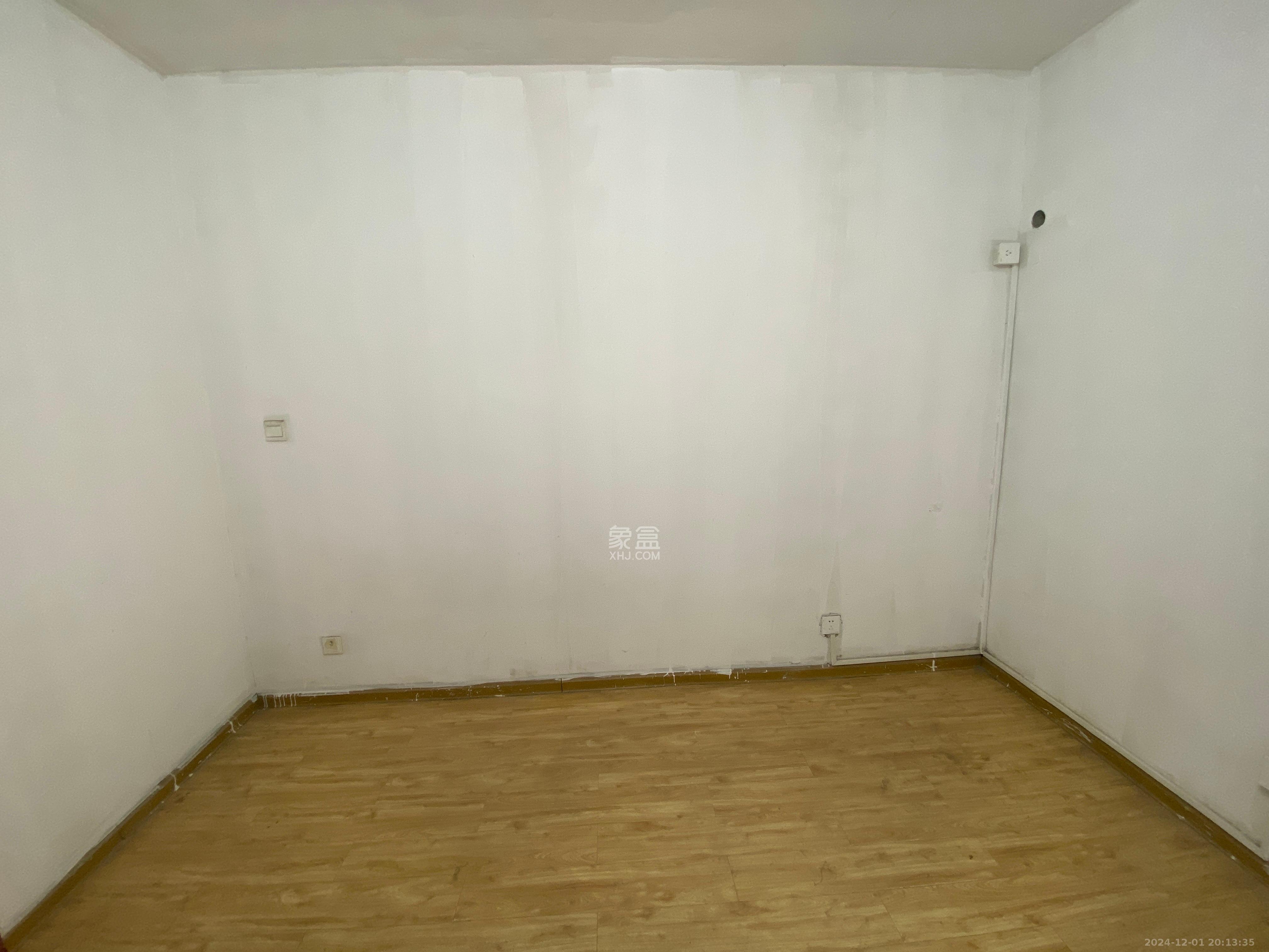 水映青山 6室2厅2卫 2200.0元/月 水映青山 6室2厅2卫 2200.0元/月室内图