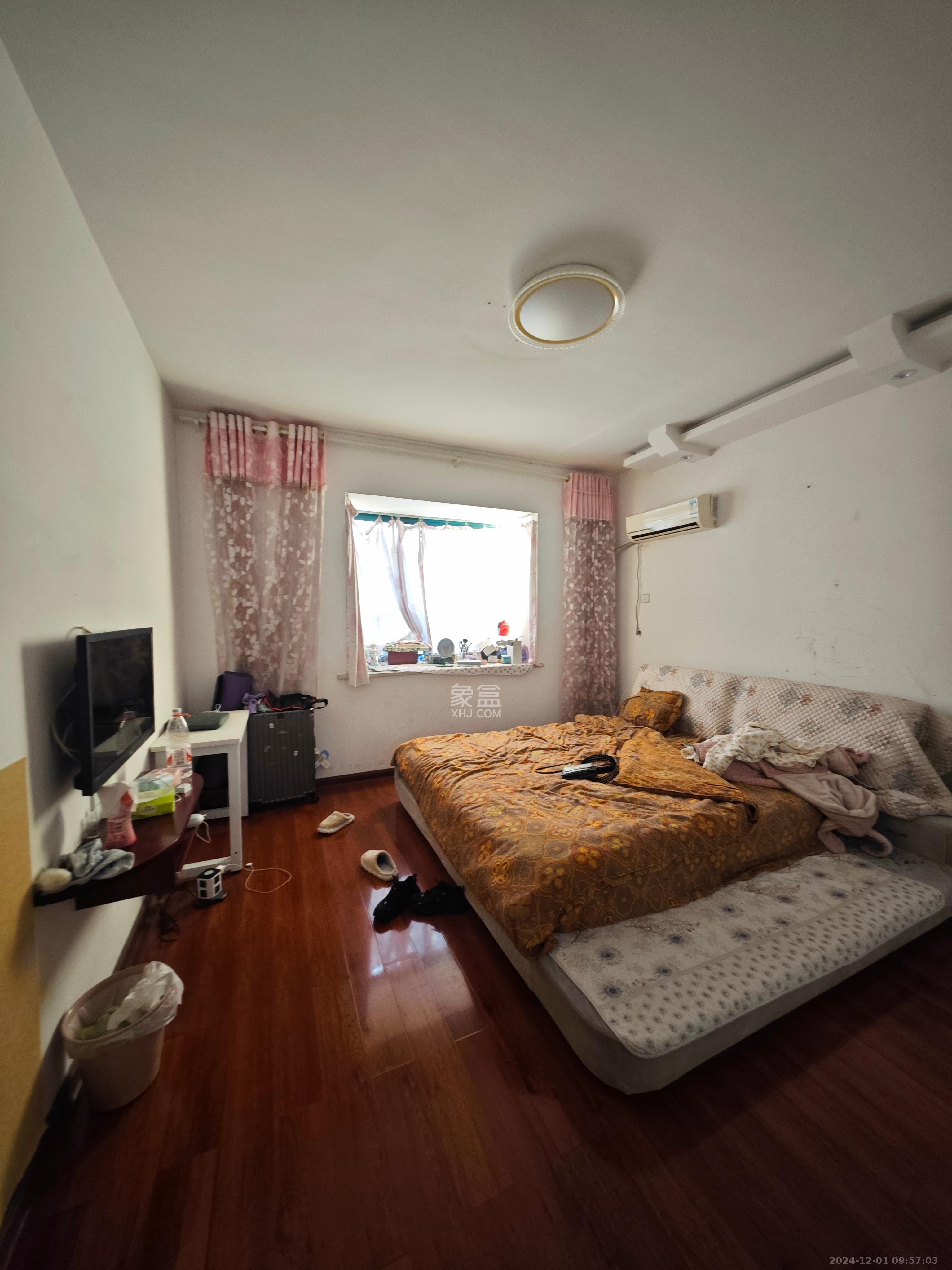 馨香园  3室2厅2卫    40.0万 馨香园  3室2厅2卫    40.0万客厅