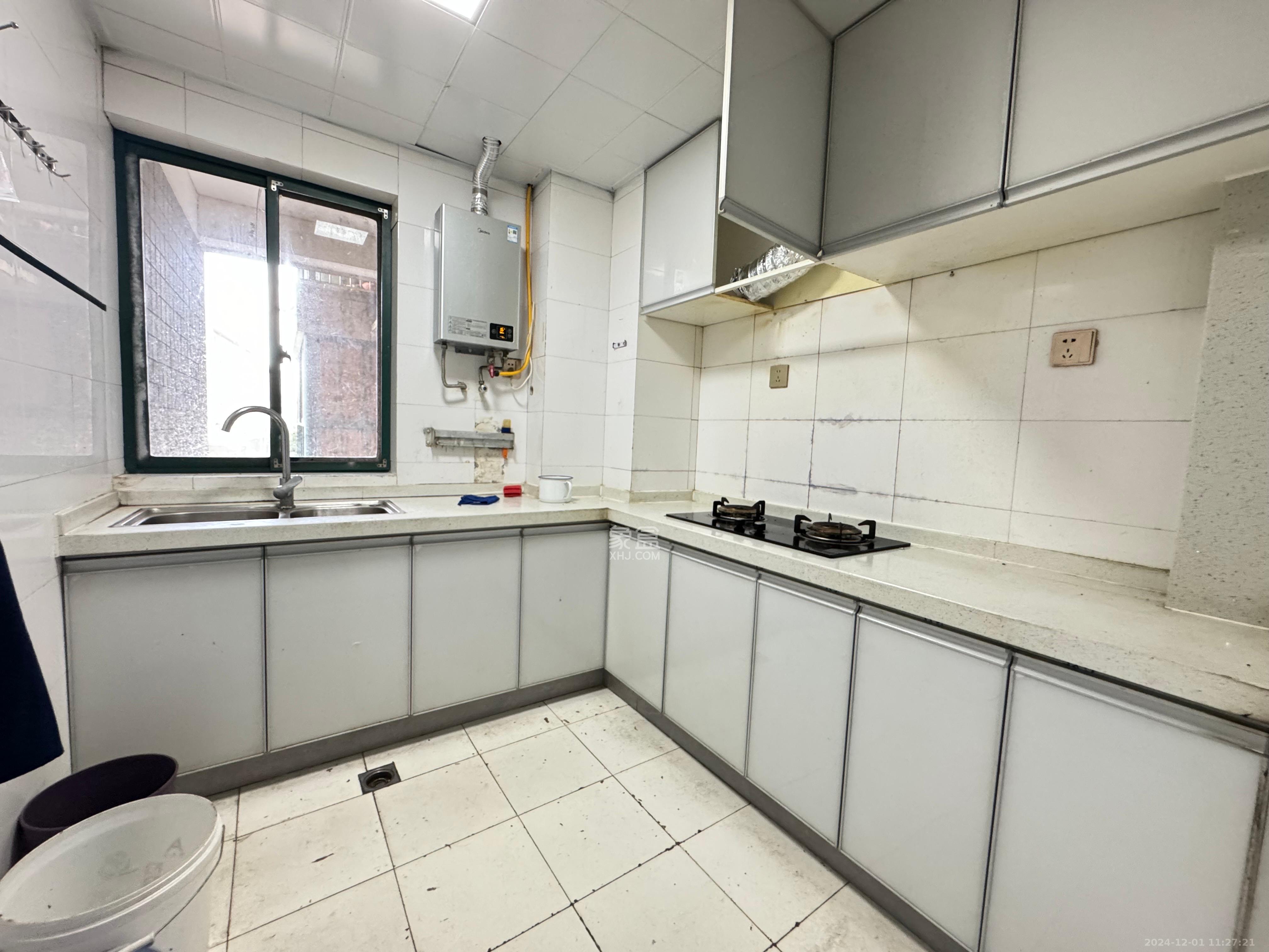 中国铝业单位宿舍 3室1厅1卫 3000.0元/月 中国铝业单位宿舍 3室1厅1卫 3000.0元/月室内图