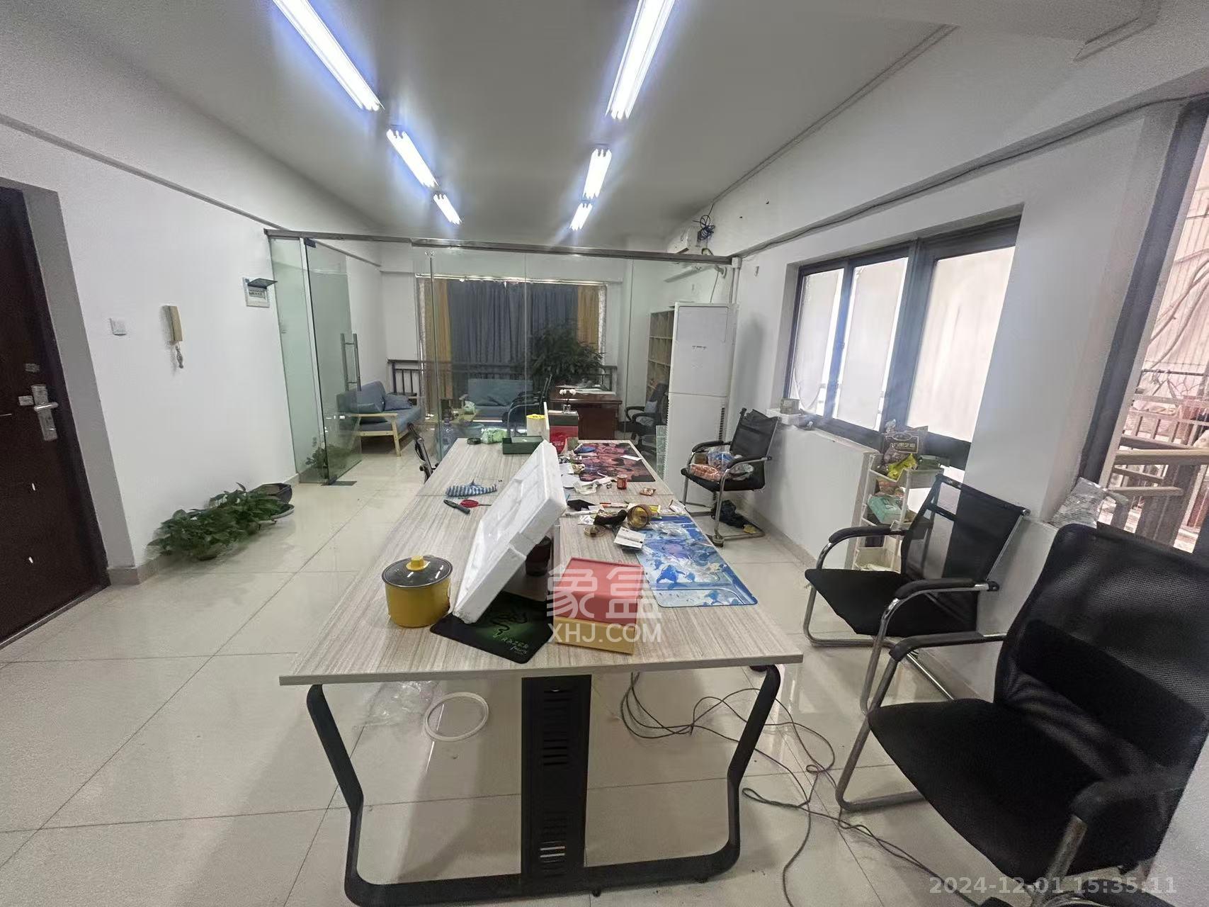 摩天一号  1室0厅0卫   4000.00元/月室内图