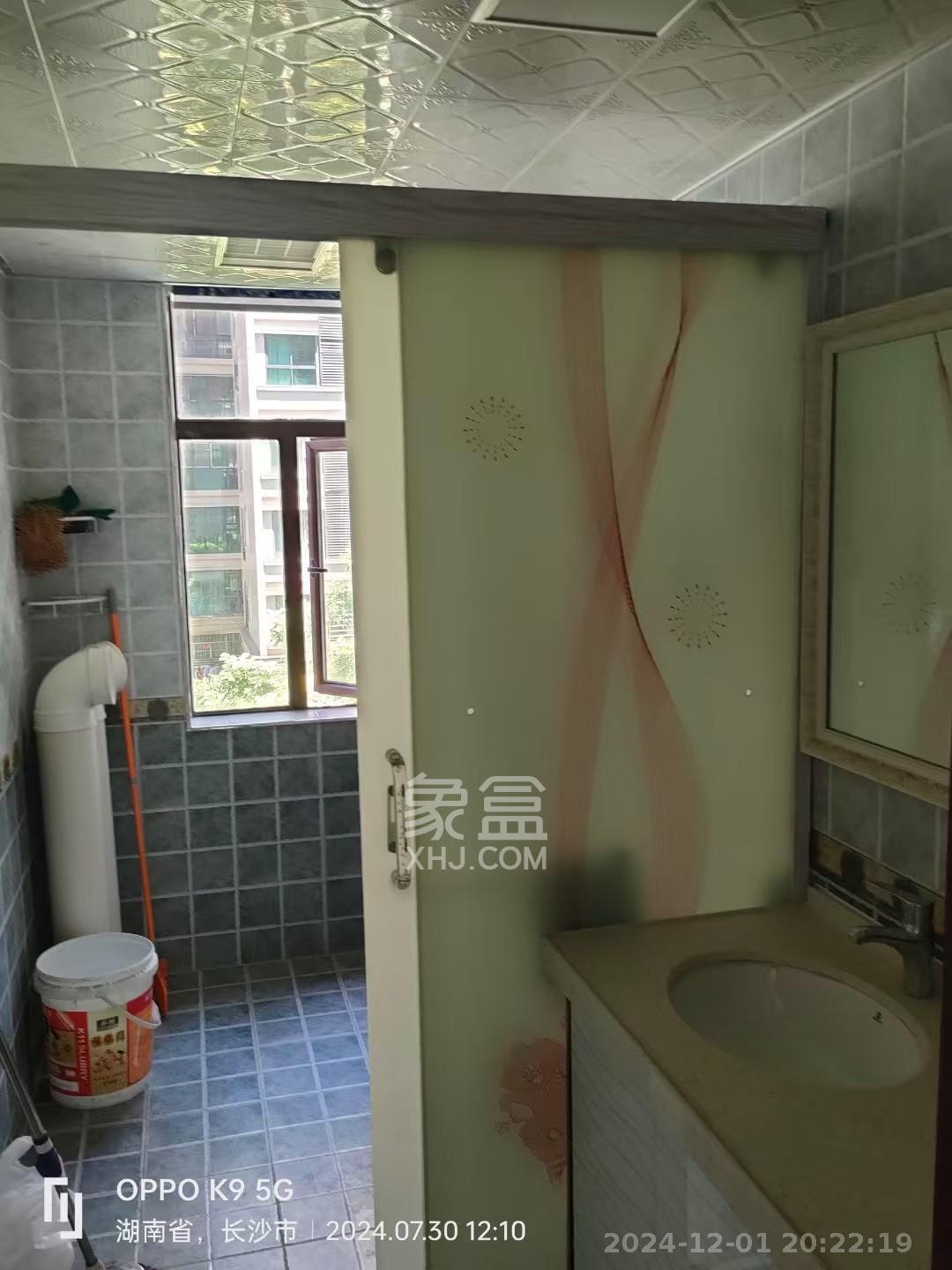 滨江一号(丰泰花园) 3室2厅2卫 3000.0元/月 滨江一号(丰泰花园) 3室2厅2卫 3000.0元/月室内图