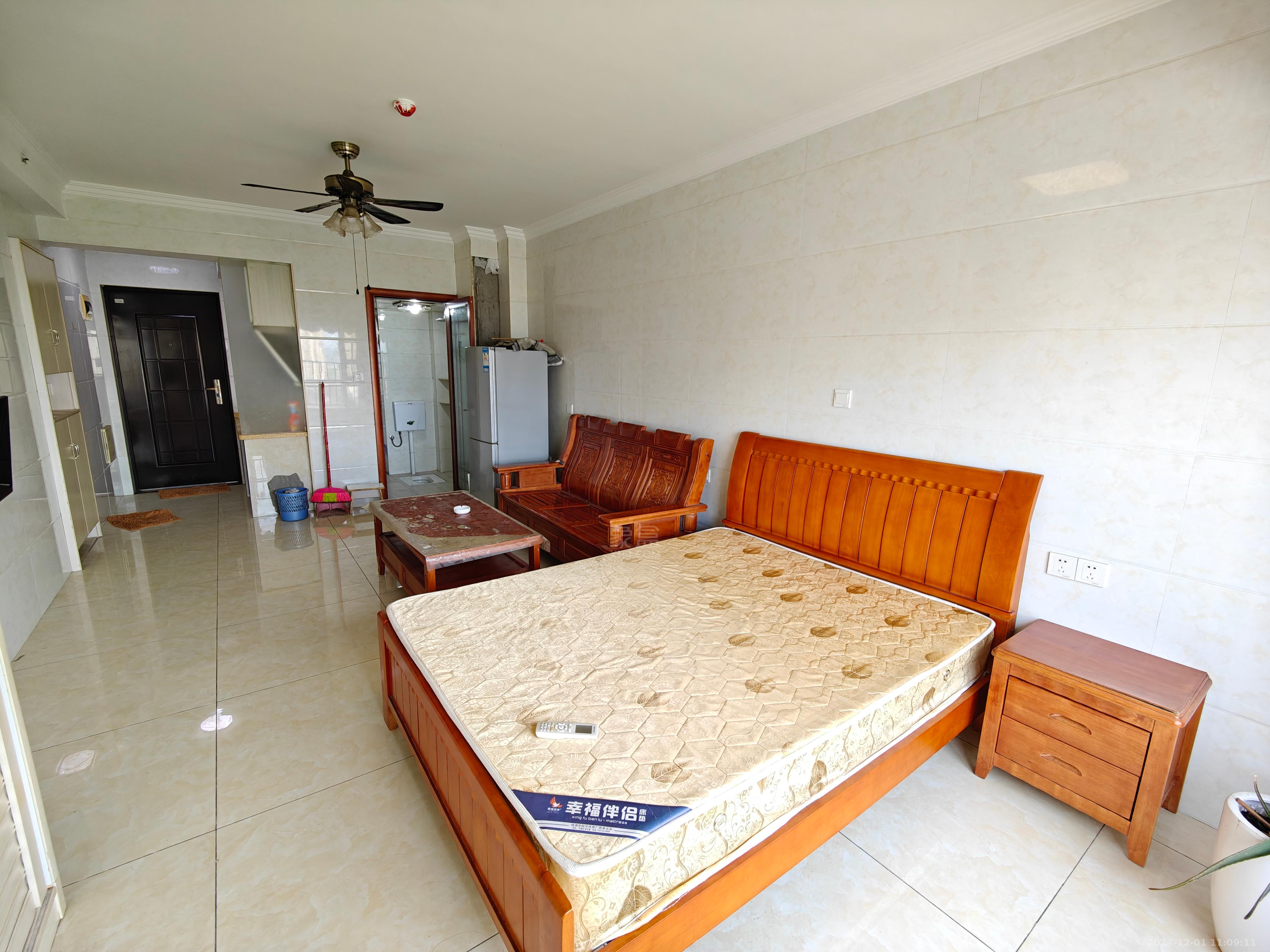 美的城三期 1室1厅1卫 1000.0元/月 美的城三期 1室1厅1卫 1000.0元/月室内图