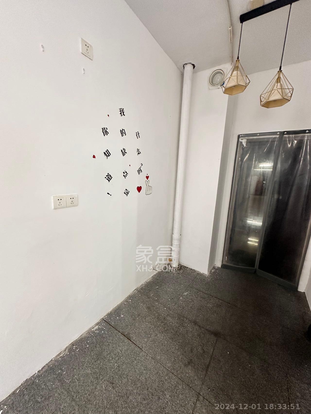 越界(天佑国际大厦) 1室0厅0卫 1700.0元/月 越界(天佑国际大厦) 1室0厅0卫 1700.0元/月室内图