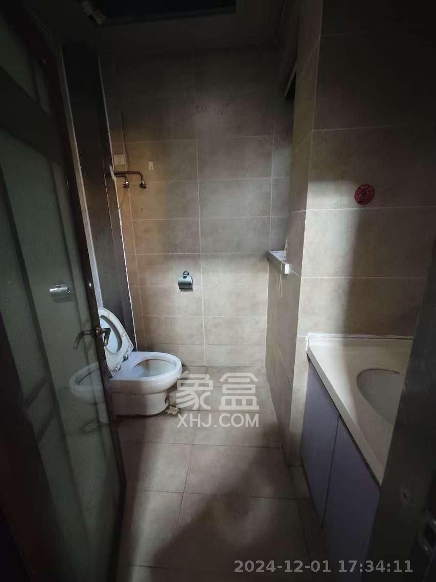 中城丽景香山园 4室2厅2卫 3500.0元/月 中城丽景香山园 4室2厅2卫 3500.0元/月室内图