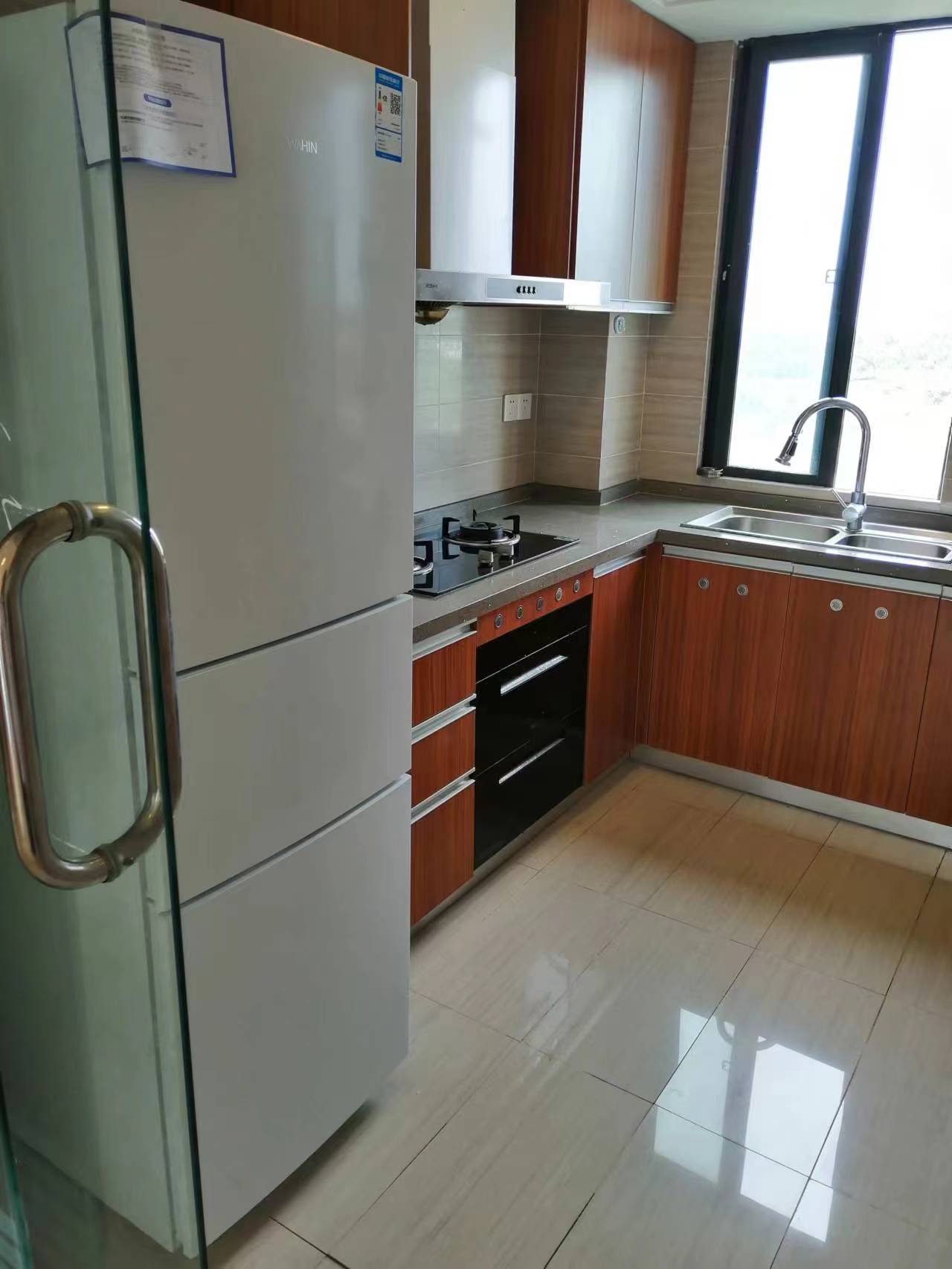 开维生态城  2室2厅1卫    155.0万 开维生态城  2室2厅1卫    155.0万客厅