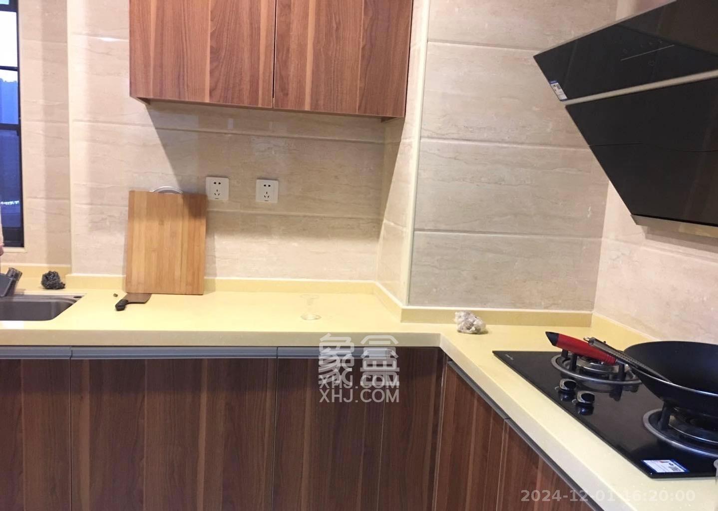 麓谷小镇  3室2厅1卫    2100.0元/月室内图