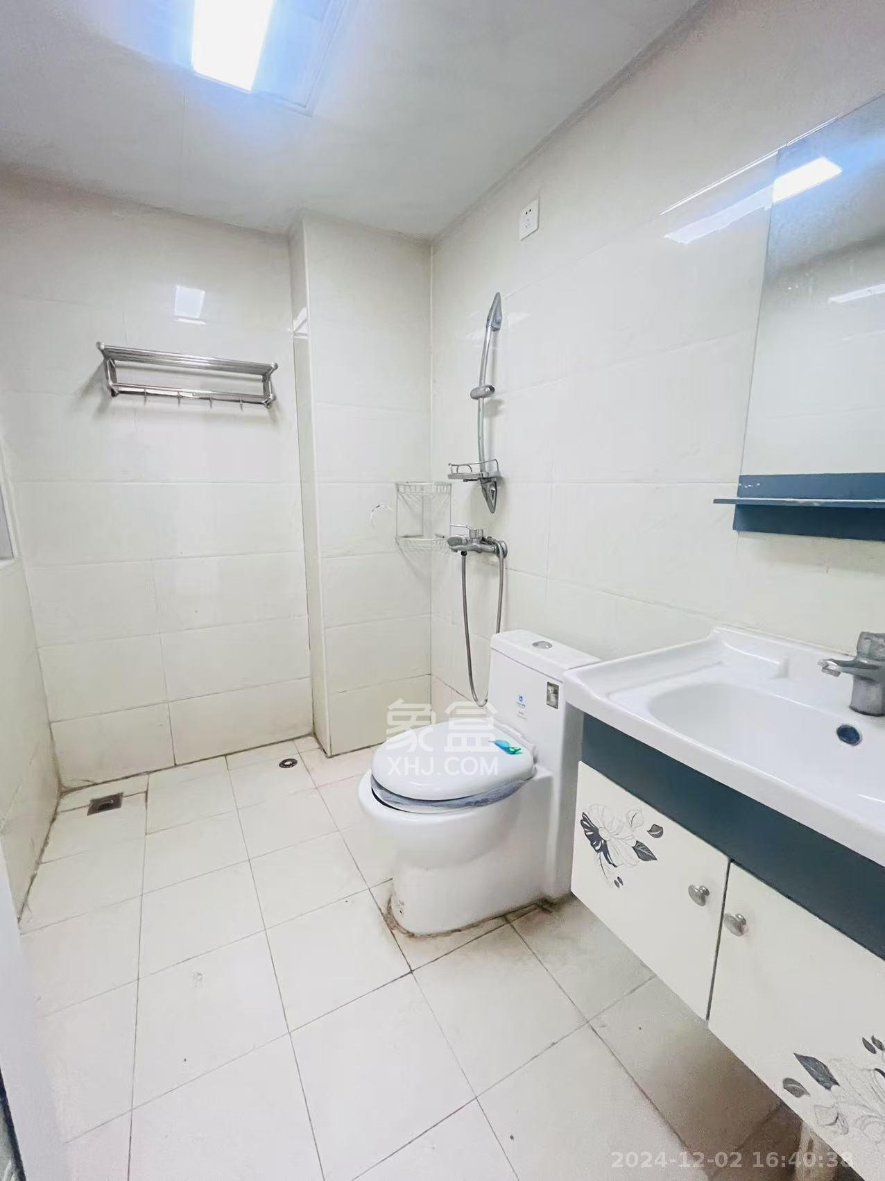 中国铁建梅溪青秀二期  4室2厅2卫    3400.0元/月室内图