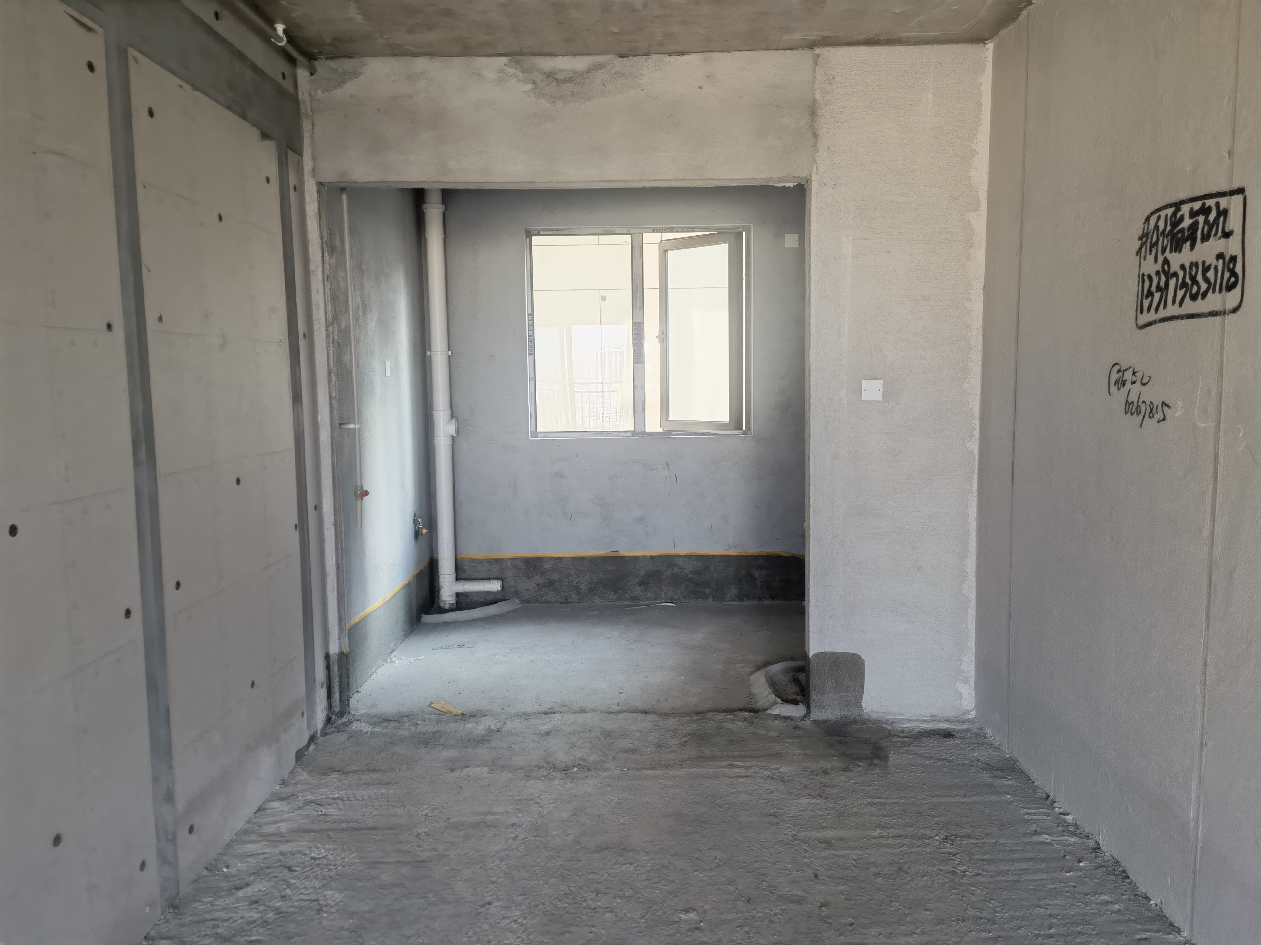 吾悦广场 5室2厅2卫 82.8万 吾悦广场 5室2厅2卫 82.8万客厅