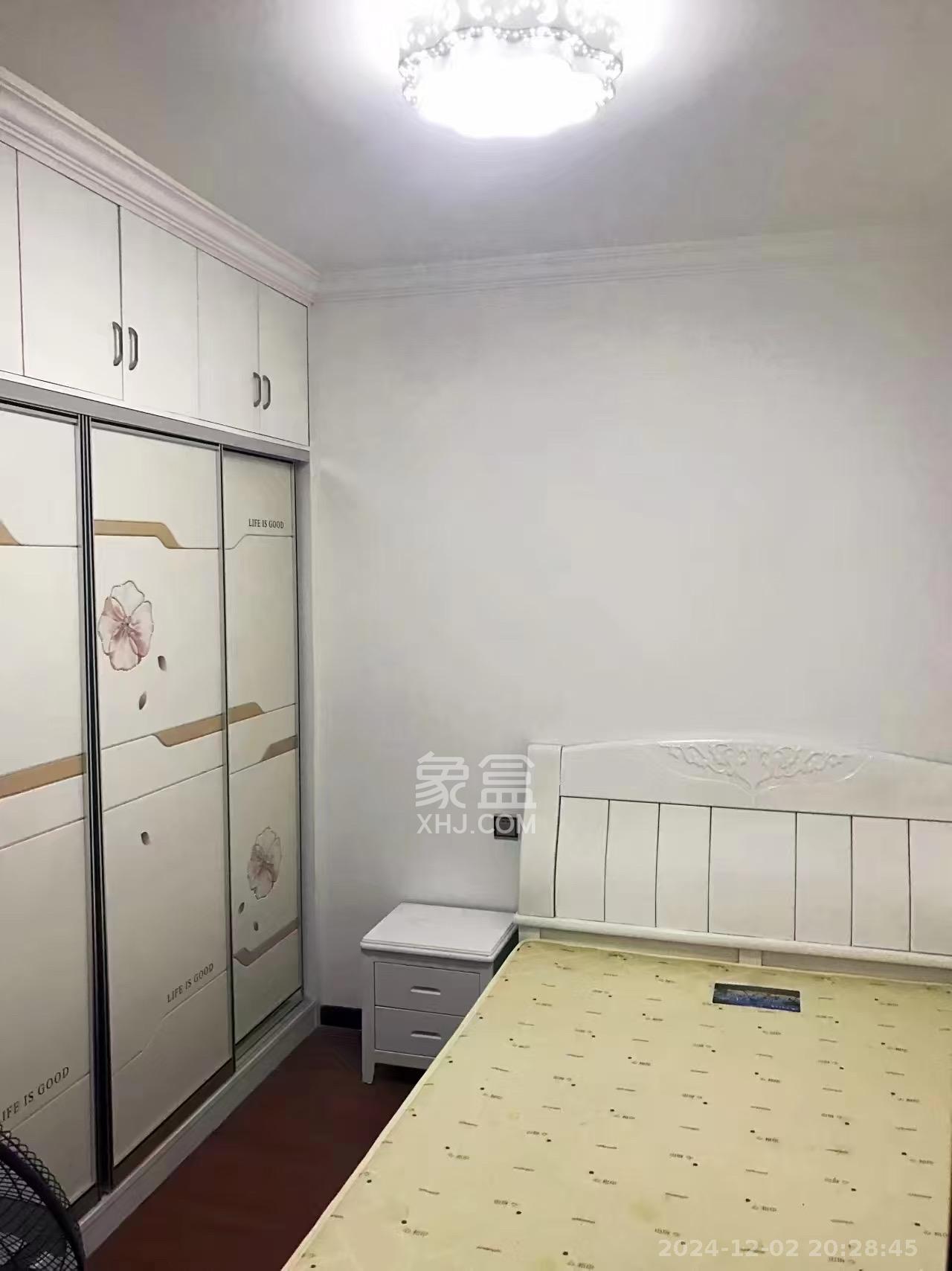 凯特梅溪紫郡  3室2厅1卫    2400.0元/月 凯特梅溪紫郡  3室2厅1卫    2400.0元/月室内图