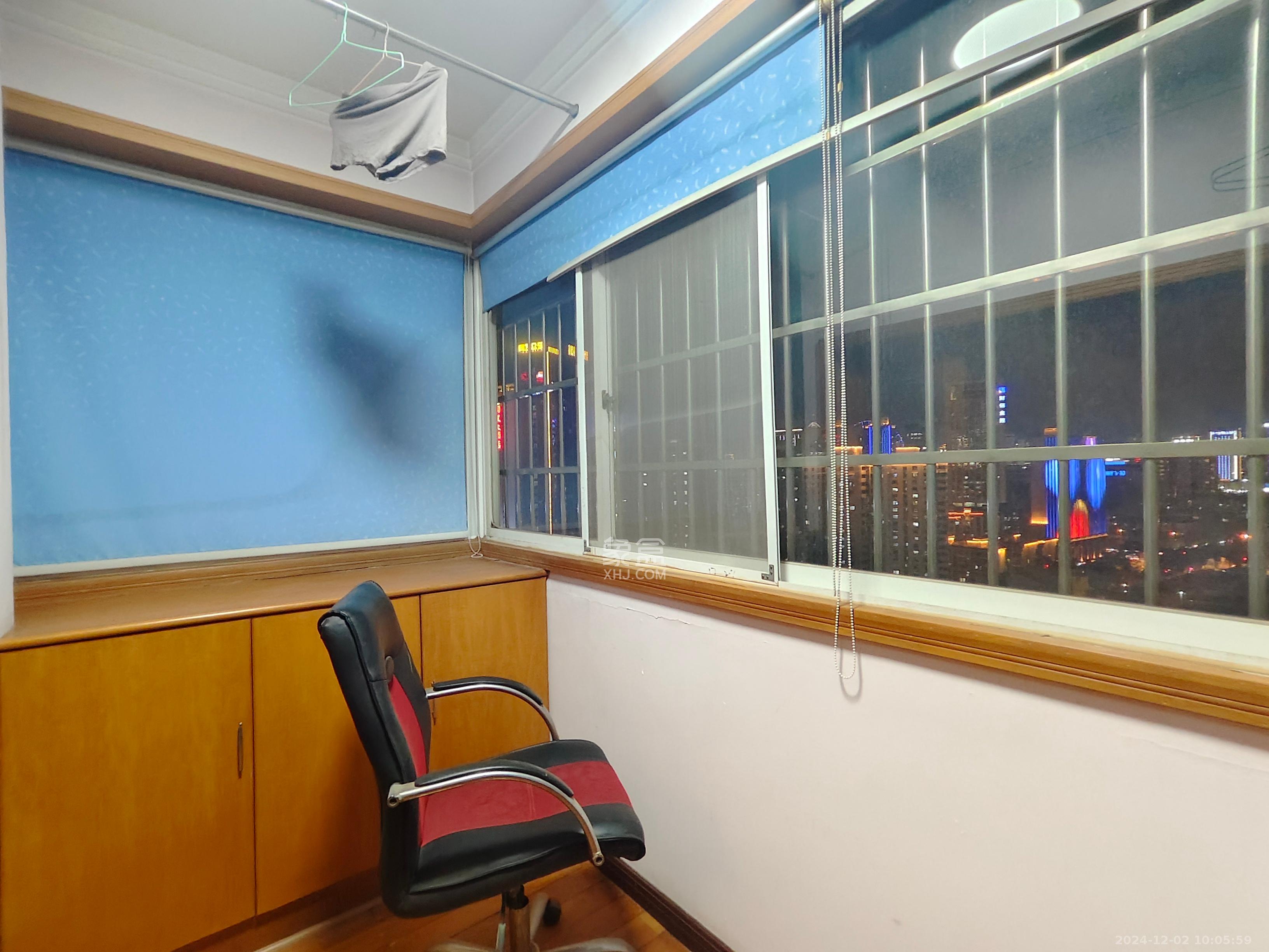 万顺家园  3室2厅2卫   3800.00元/月室内图