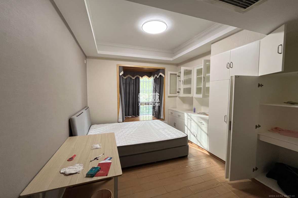 鑫源公寓 4室2厅1卫 5500.0元/月 鑫源公寓 4室2厅1卫 5500.0元/月室内图