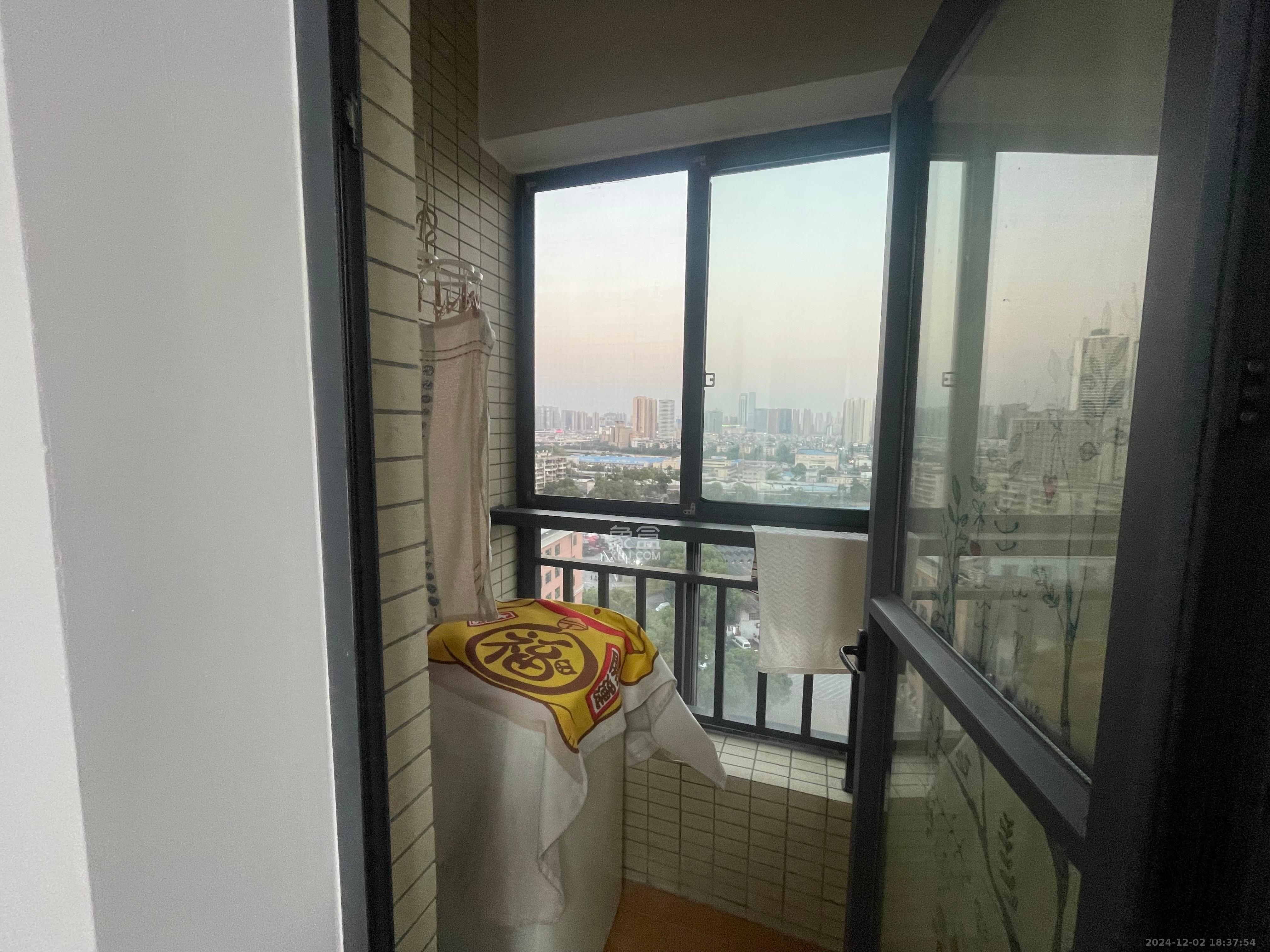 兰亭优壳（隽峰苑）  1室1厅1卫   1300.00元/月室内图