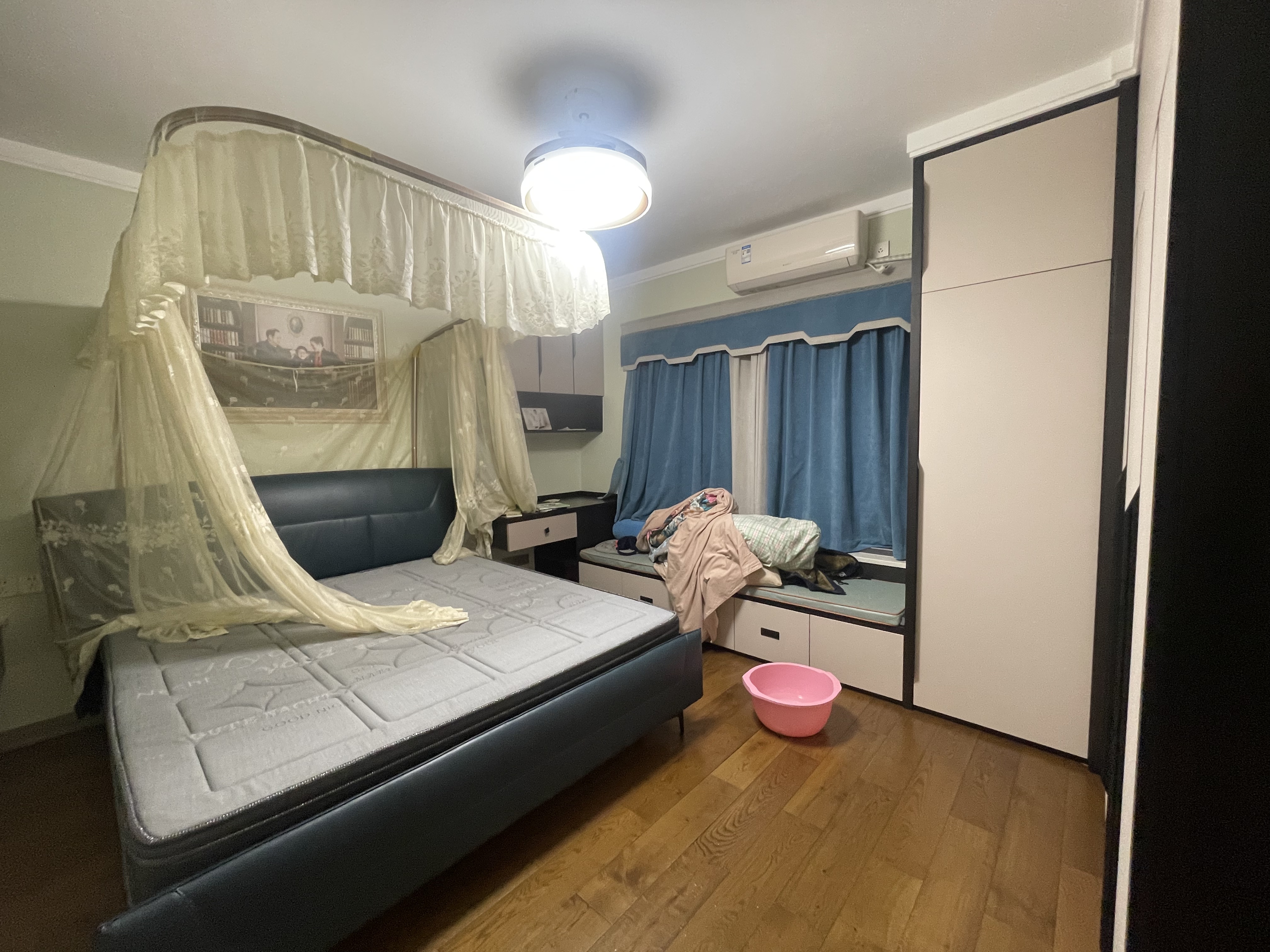 宁邦中心(二期公园里)  6室2厅2卫    168.0万 宁邦中心(二期公园里)  6室2厅2卫    168.0万客厅