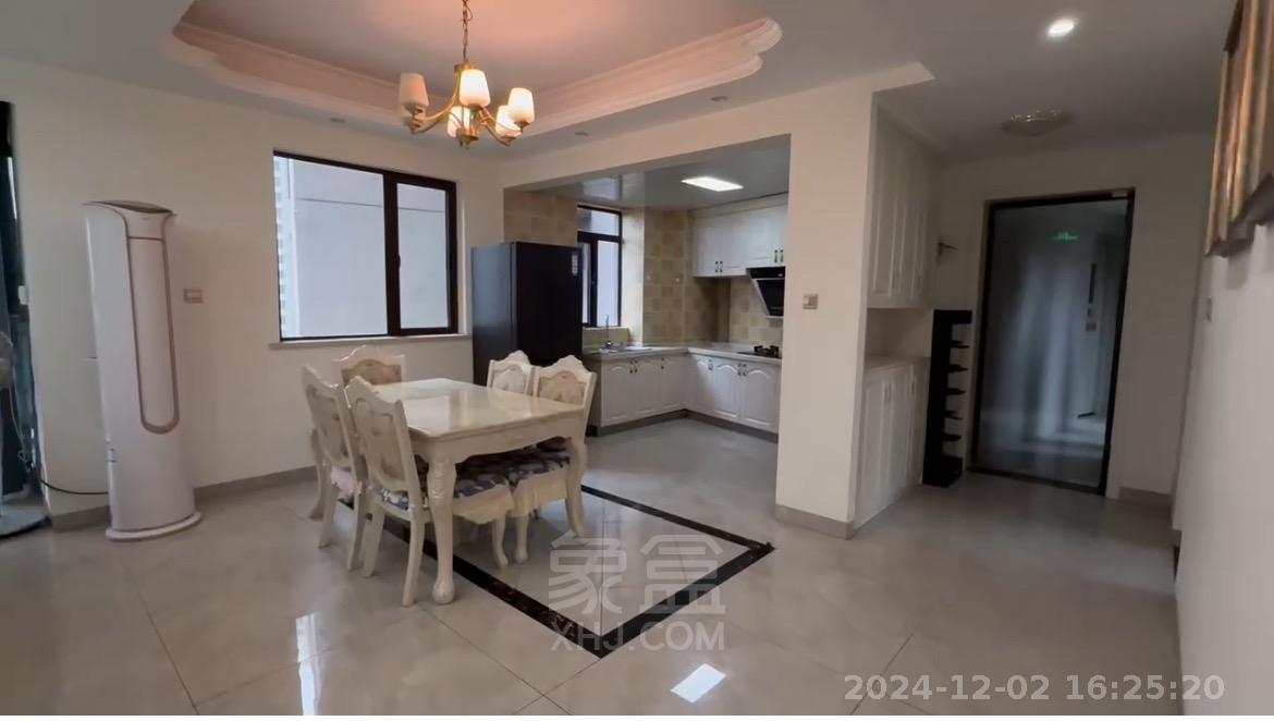 蓝溪谷 3室2厅2卫 2500.0元/月 蓝溪谷 3室2厅2卫 2500.0元/月室内图