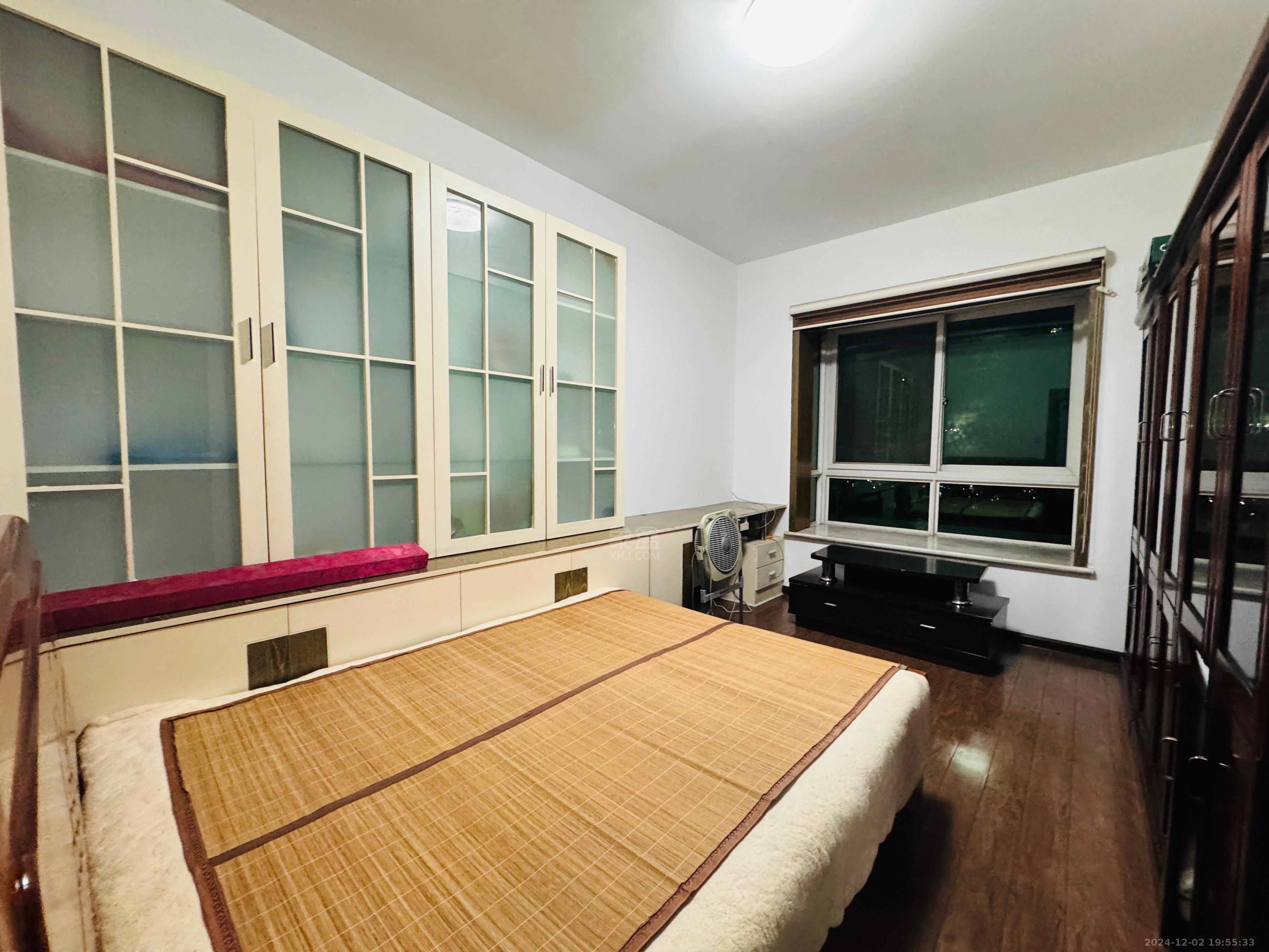 学林雅苑 4室2厅2卫 2000.0元/月 学林雅苑 4室2厅2卫 2000.0元/月室内图