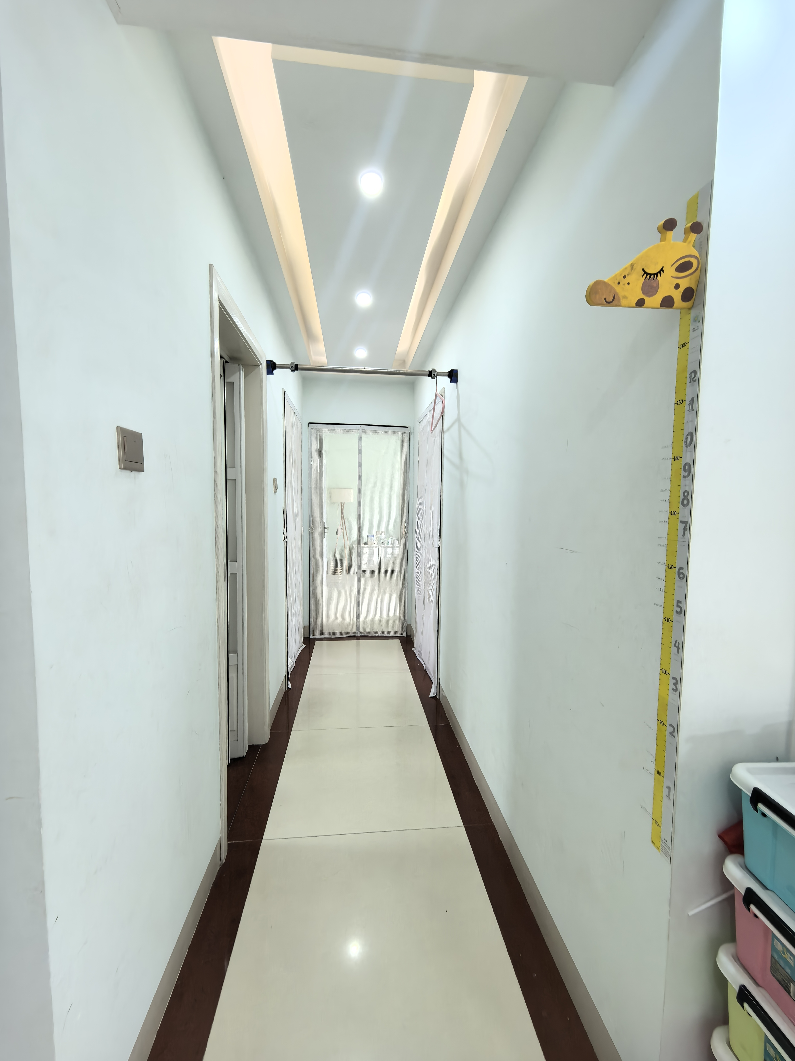 泉海好家园 3室2厅2卫 180.0万 泉海好家园 3室2厅2卫 180.0万客厅