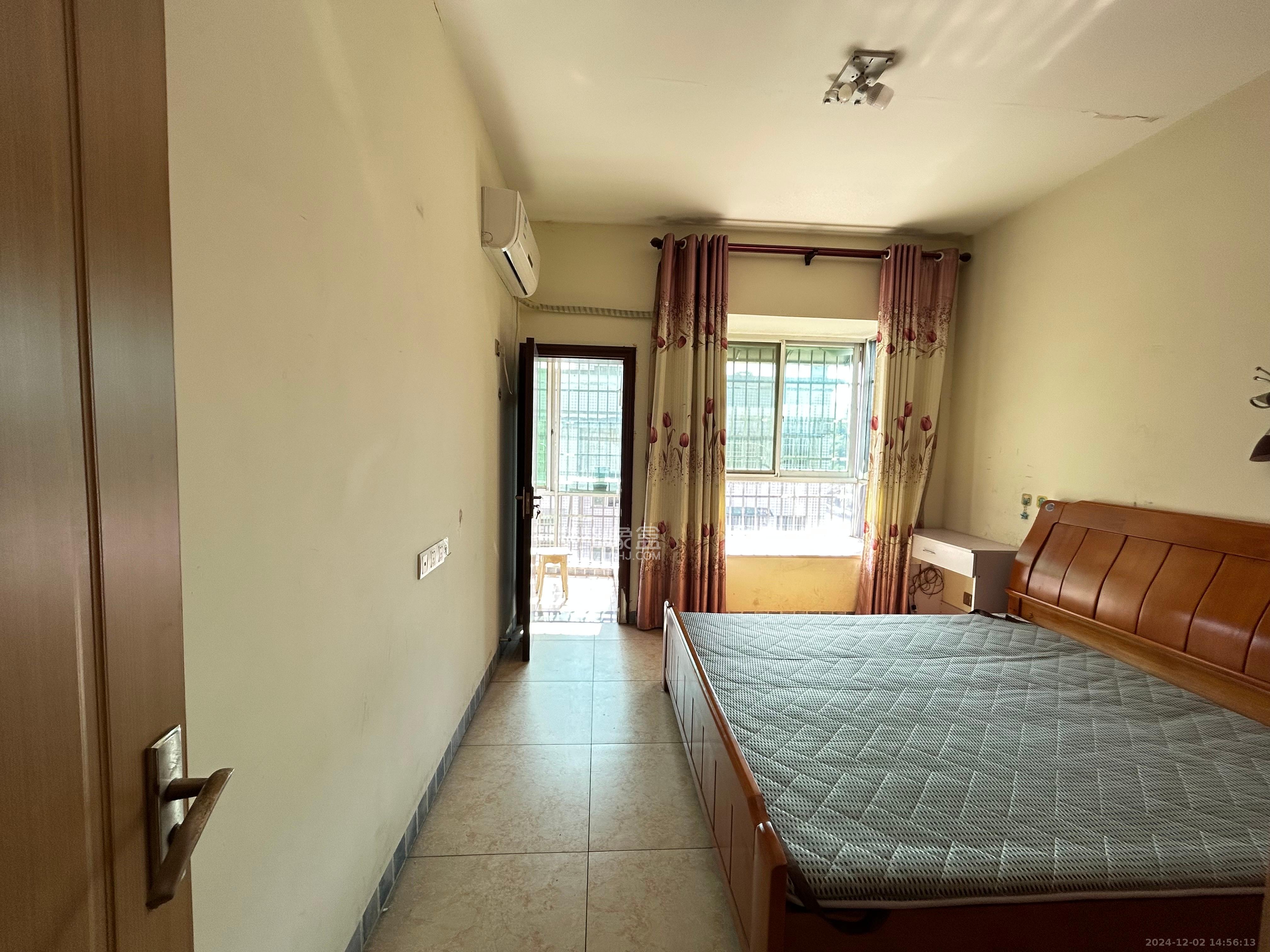 中南汽车世界 3室2厅2卫 1200.0元/月 中南汽车世界 3室2厅2卫 1200.0元/月室内图