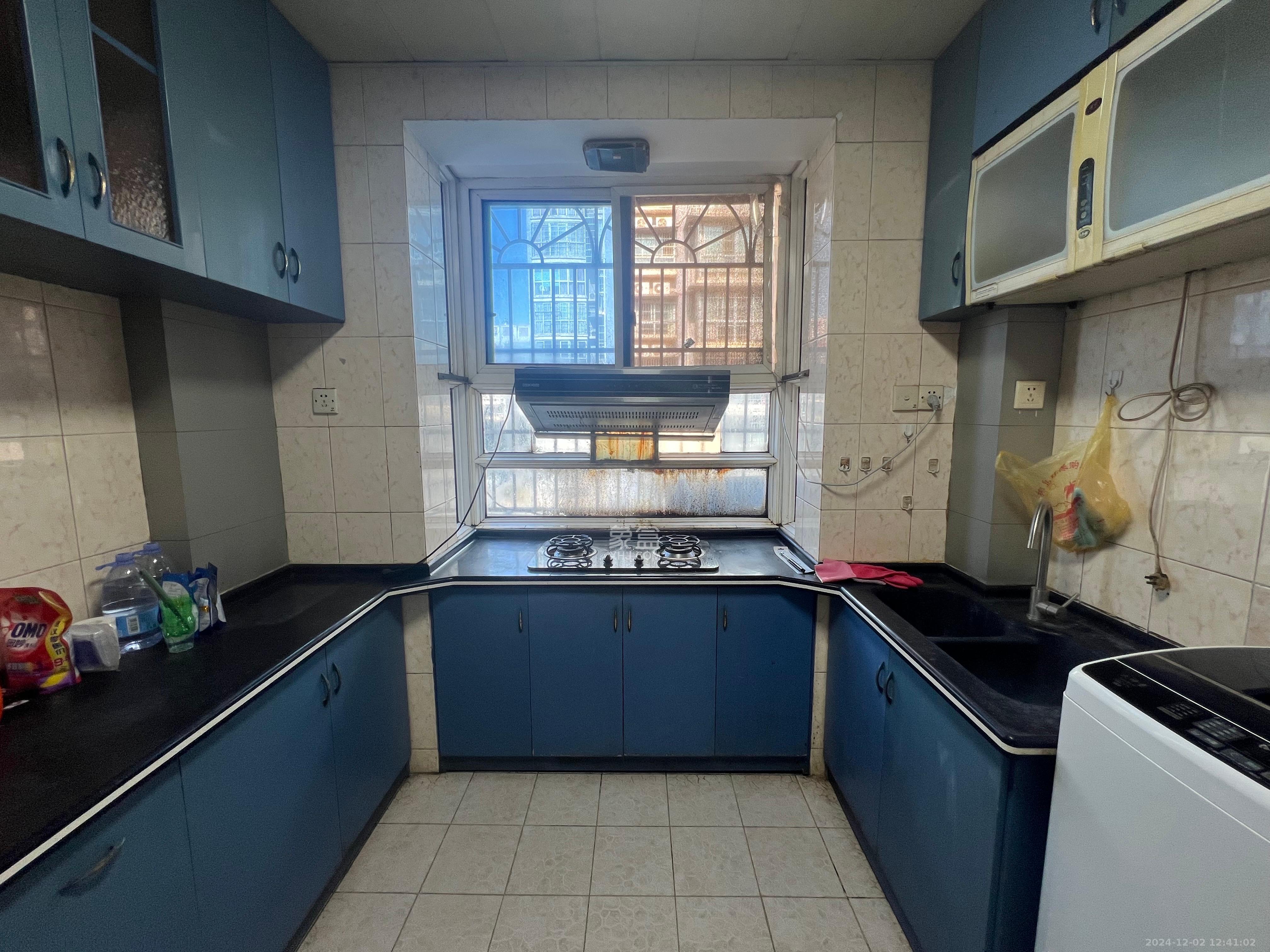 荷花园电信宿舍(天辰荷花苑)  2室1厅1卫    2100.0元/月 荷花园电信宿舍(天辰荷花苑)  2室1厅1卫    2100.0元/月室内图