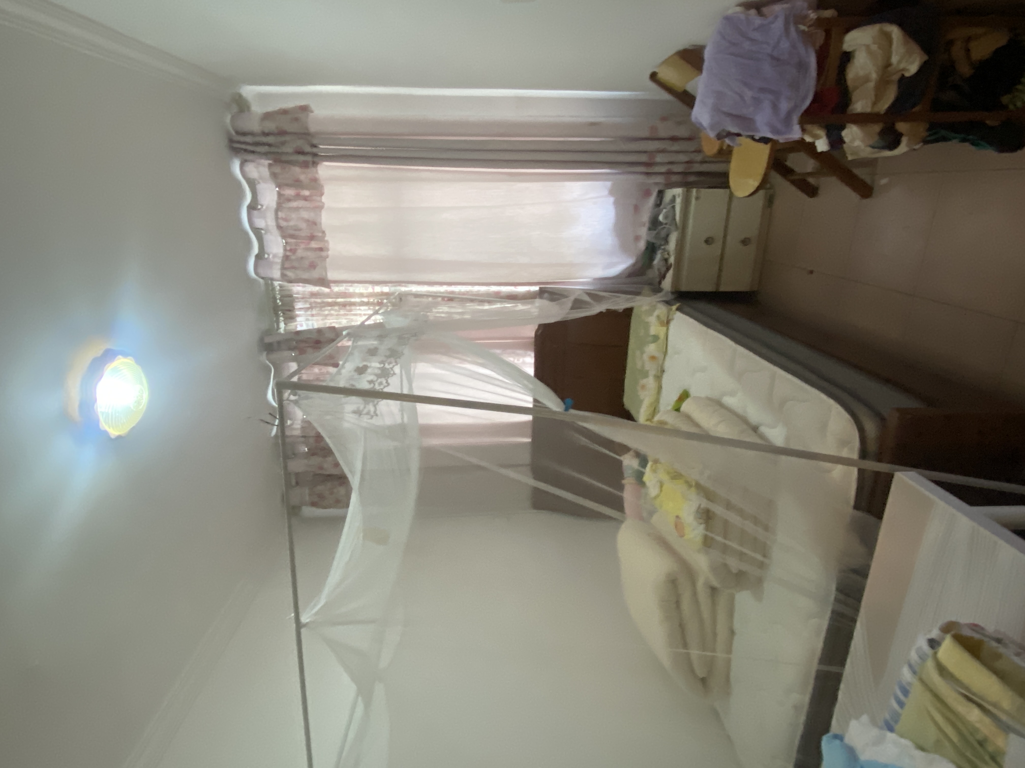 418基础公司  4室1厅1卫    32.8万客厅