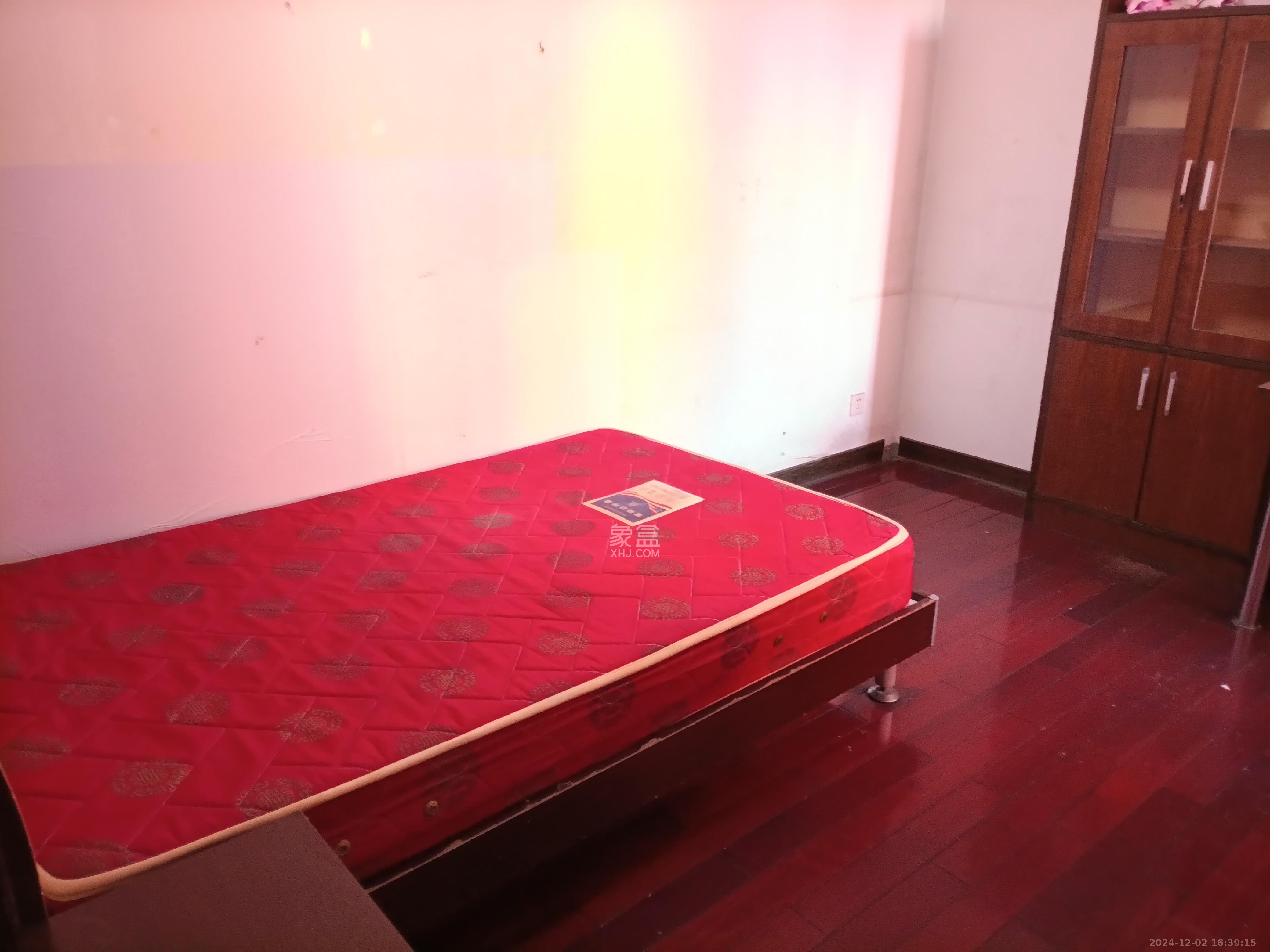 富绿新村  3室2厅2卫   1900.00元/月室内图