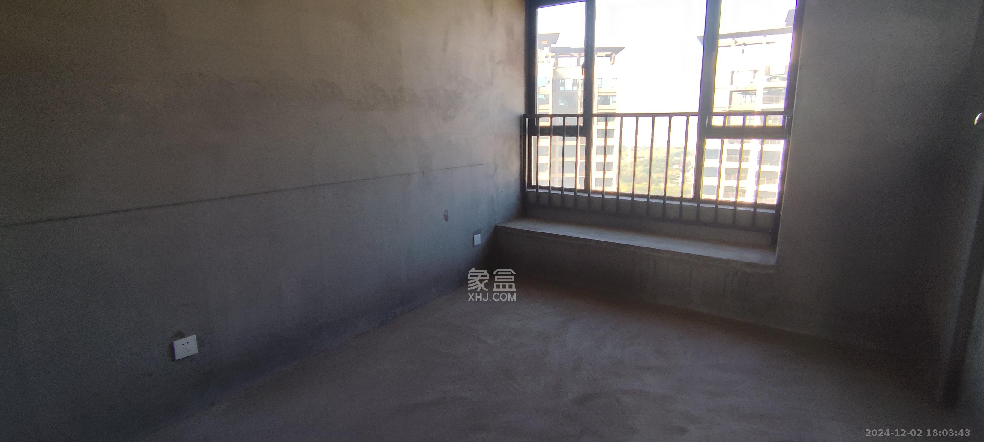 锦绣世家西苑 4室2厅2卫 50.0万 锦绣世家西苑 4室2厅2卫 50.0万客厅