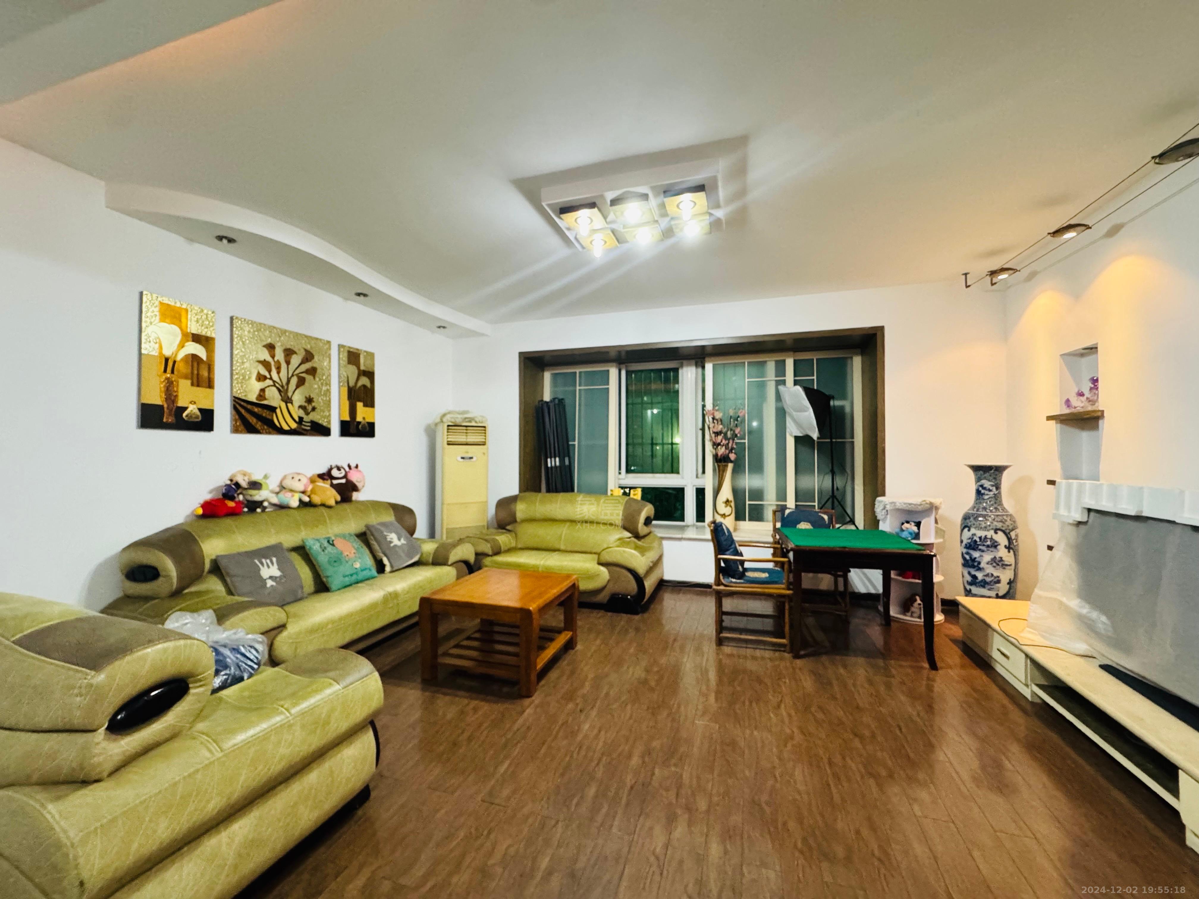 学林雅苑 4室2厅2卫 2000.0元/月 学林雅苑 4室2厅2卫 2000.0元/月室内图