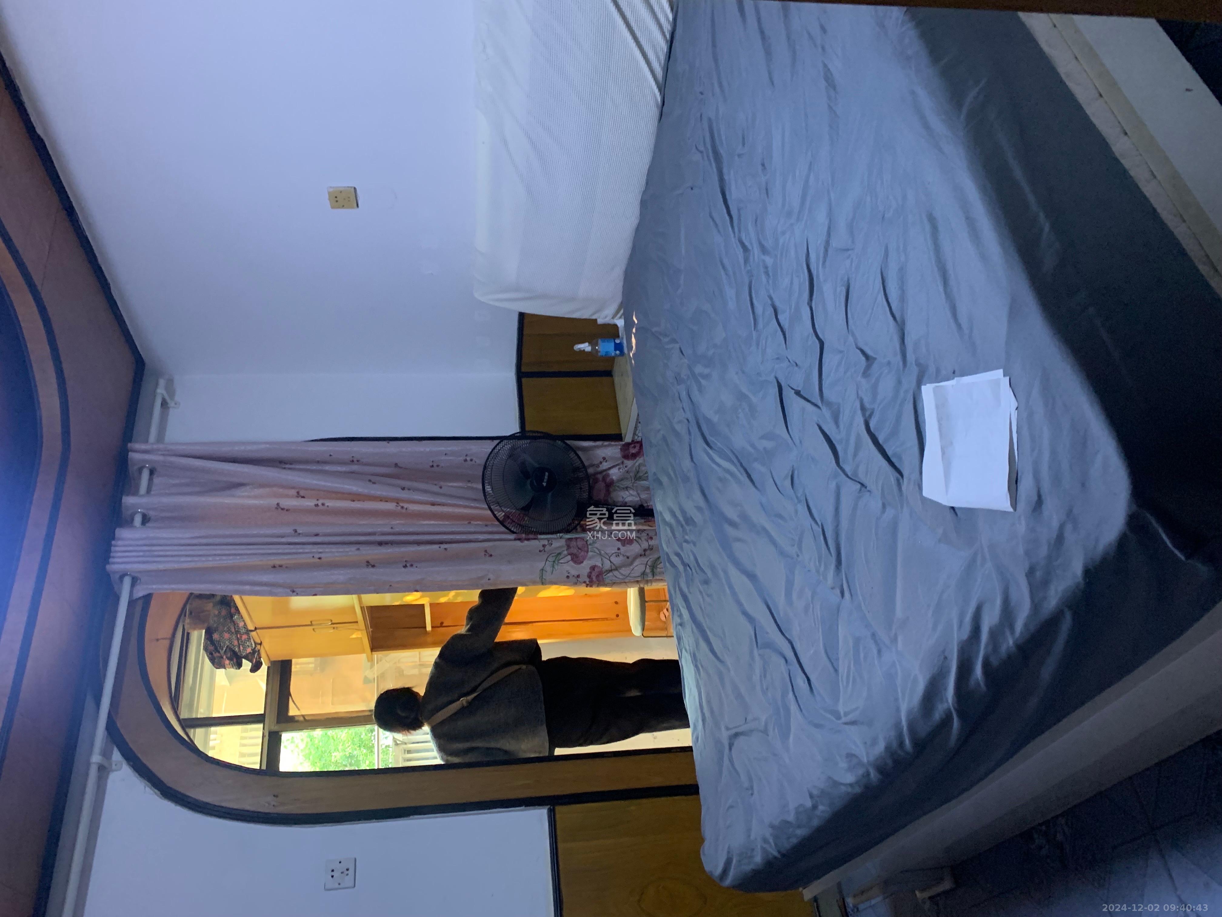 识字里社区  1室0厅0卫    1600.0元/月 识字里社区  1室0厅0卫    1600.0元/月