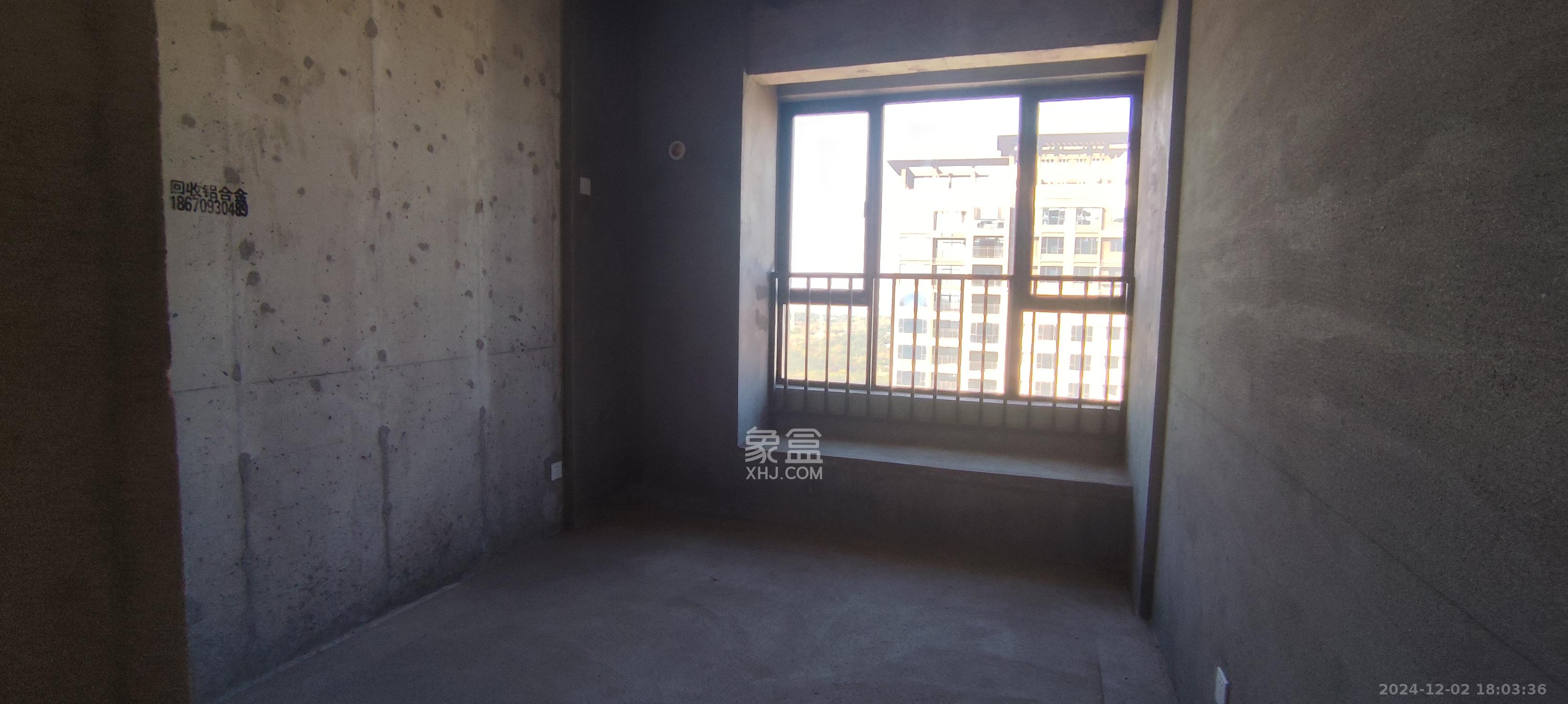 锦绣世家西苑 4室2厅2卫 50.0万 锦绣世家西苑 4室2厅2卫 50.0万客厅