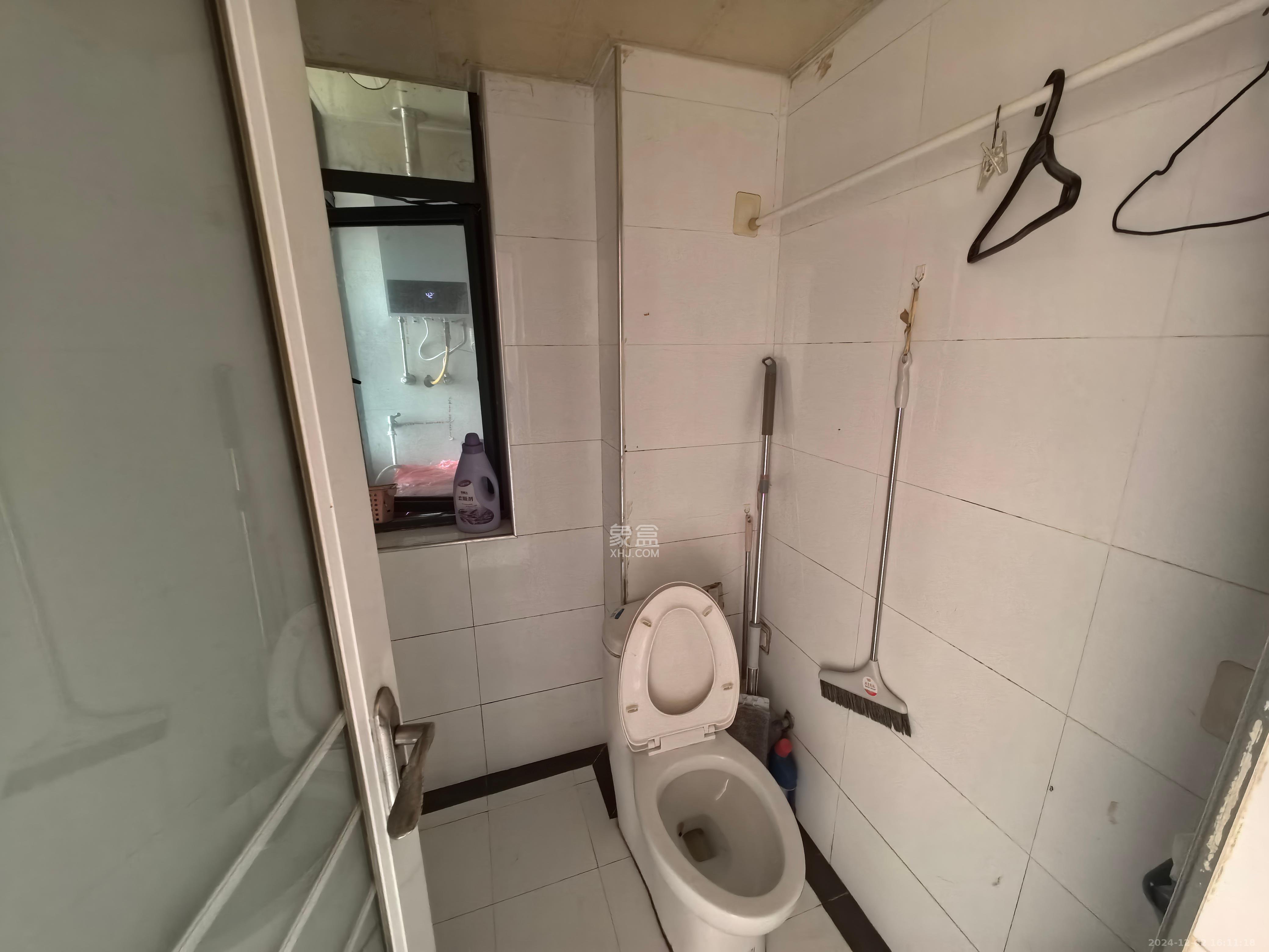 勤诚达新界 3室2厅1卫 1800.0元/月 勤诚达新界 3室2厅1卫 1800.0元/月室内图