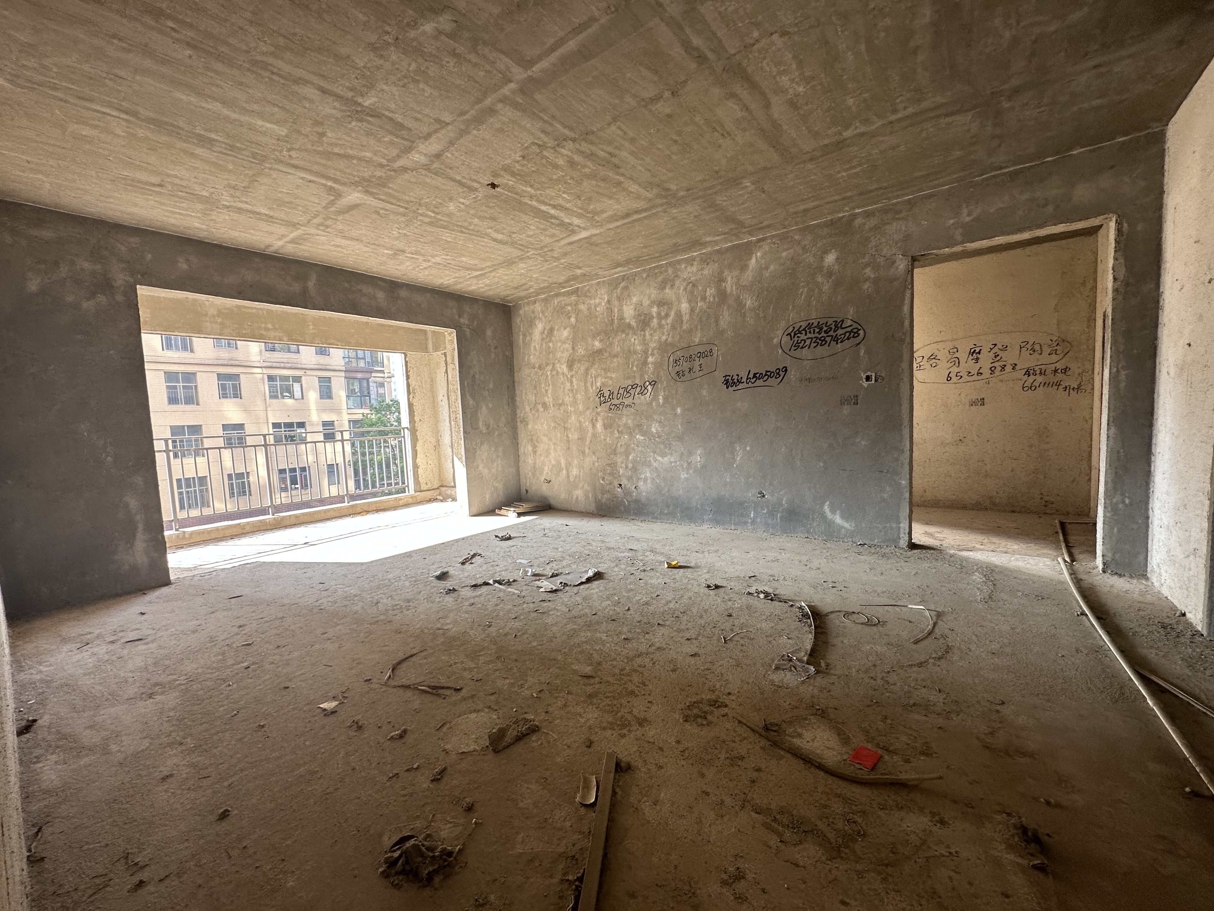 东盛佳园(检察院宿舍) 1室0厅0卫 85.8万 东盛佳园(检察院宿舍) 1室0厅0卫 85.8万客厅