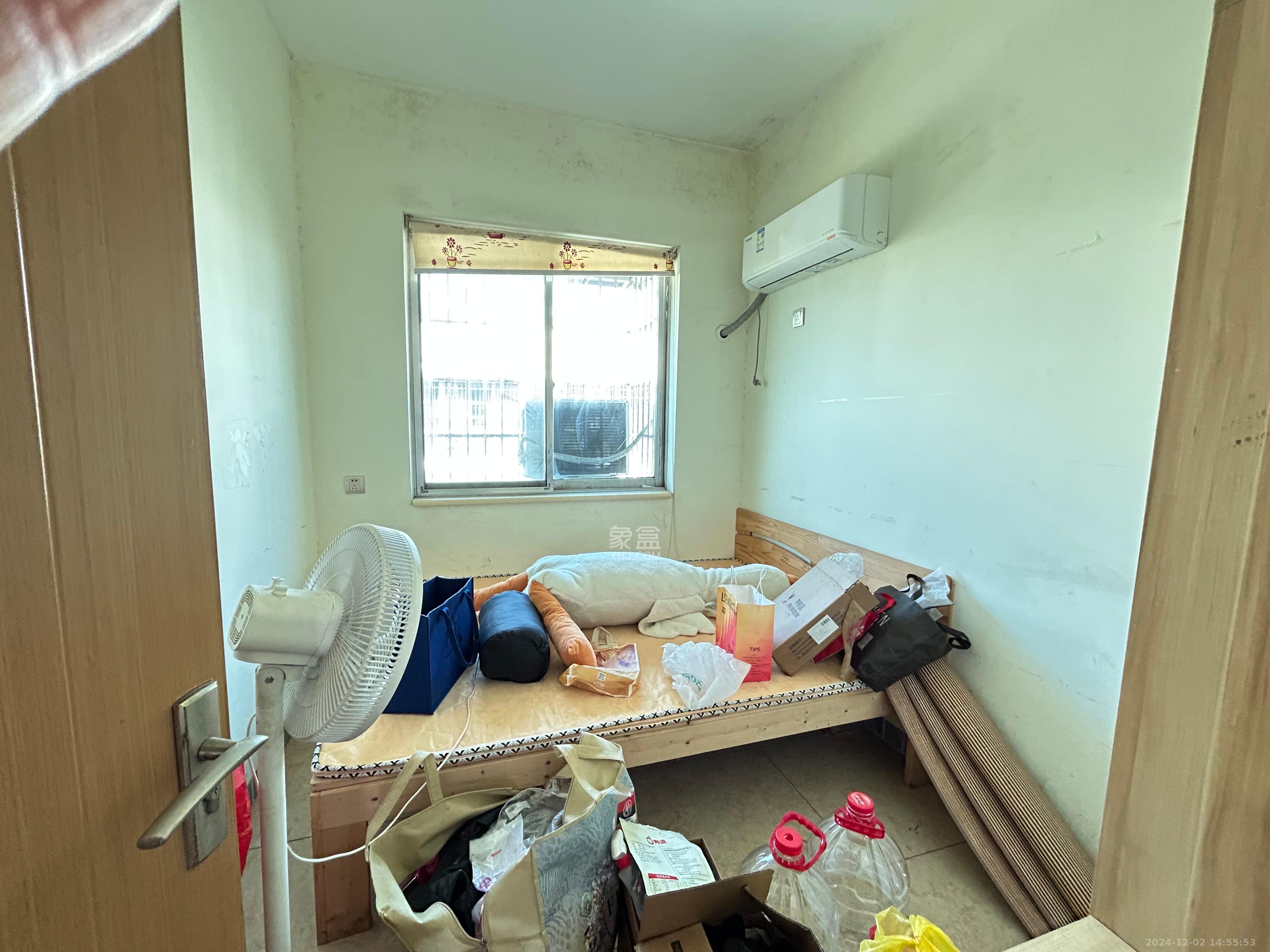 中南汽车世界  3室2厅2卫   1200.00元/月室内图