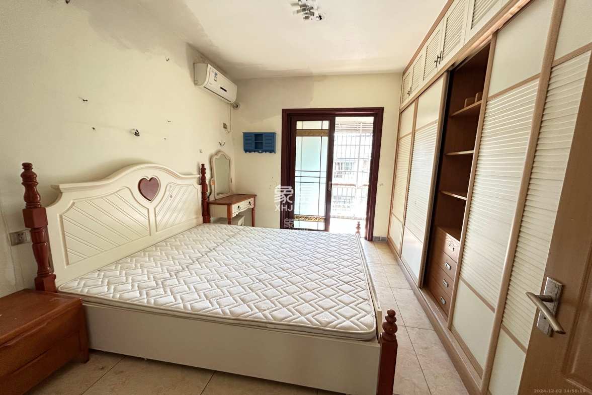 中南汽车世界 3室2厅2卫 1200.0元/月 中南汽车世界 3室2厅2卫 1200.0元/月室内图