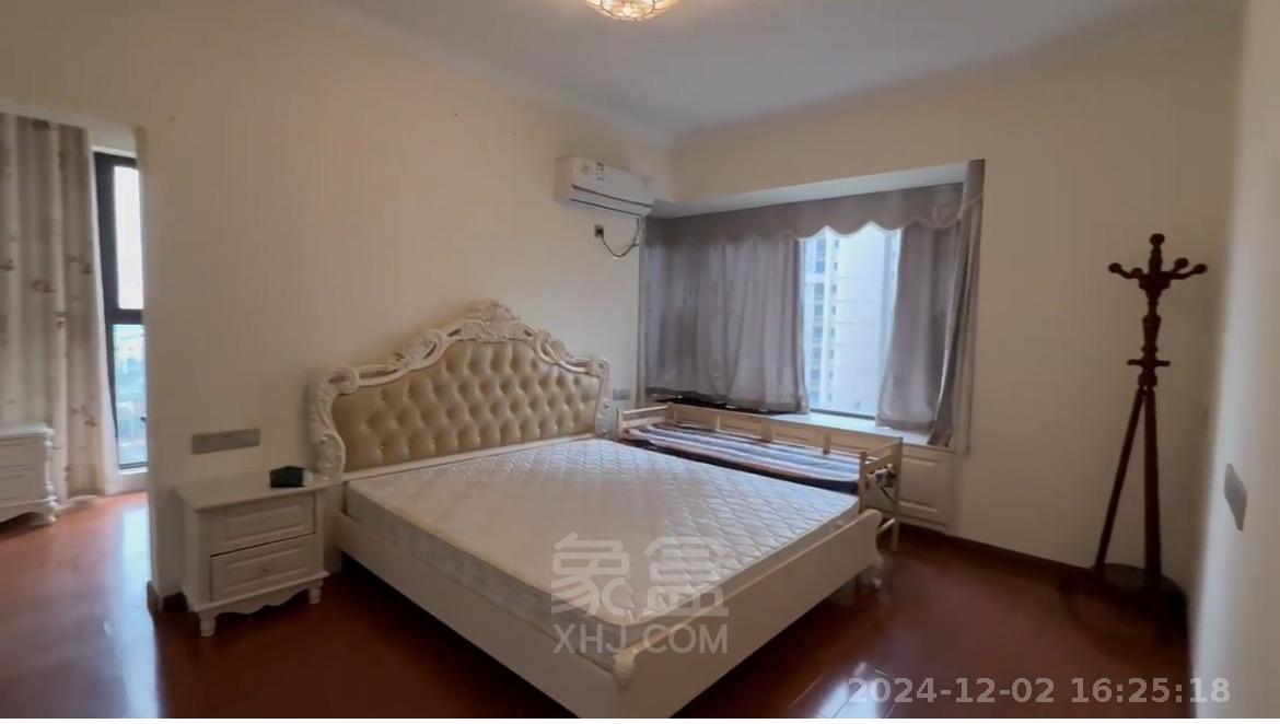 蓝溪谷 3室2厅2卫 2500.0元/月 蓝溪谷 3室2厅2卫 2500.0元/月室内图