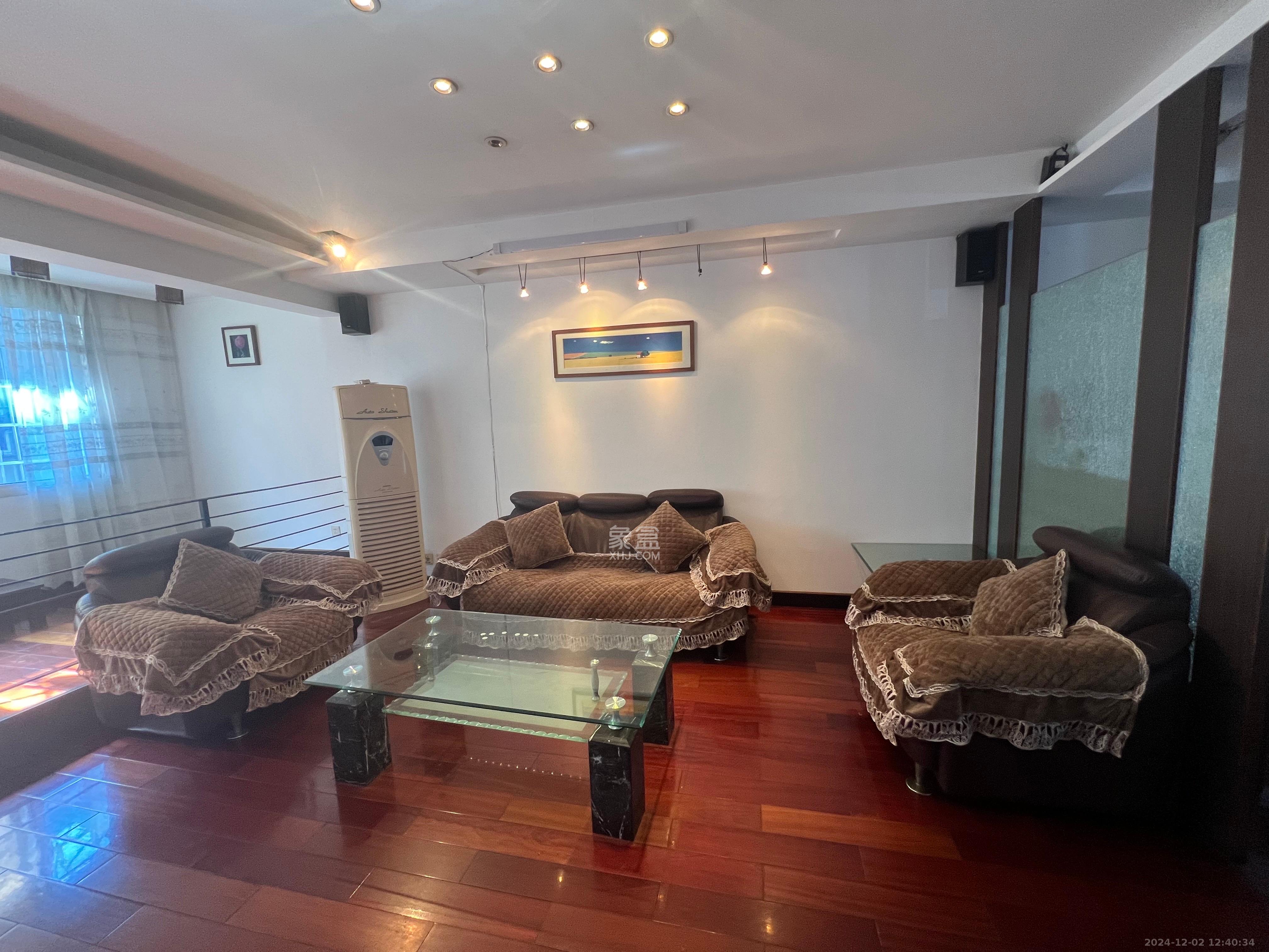 荷花园电信宿舍(天辰荷花苑)  2室1厅1卫    2100.0元/月 荷花园电信宿舍(天辰荷花苑)  2室1厅1卫    2100.0元/月室内图