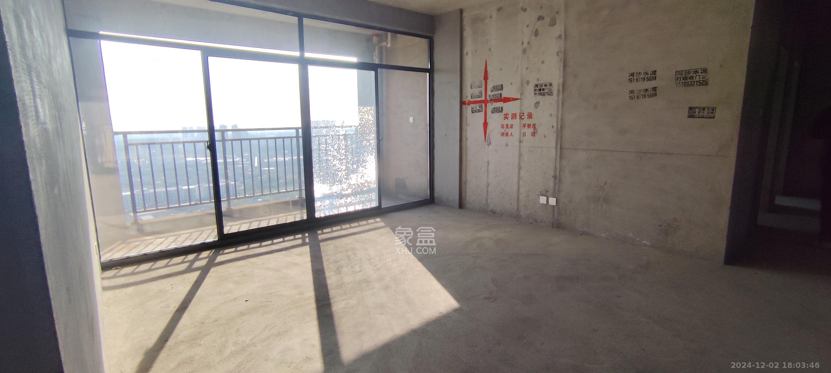 锦绣世家西苑 4室2厅2卫 50.0万 锦绣世家西苑 4室2厅2卫 50.0万客厅