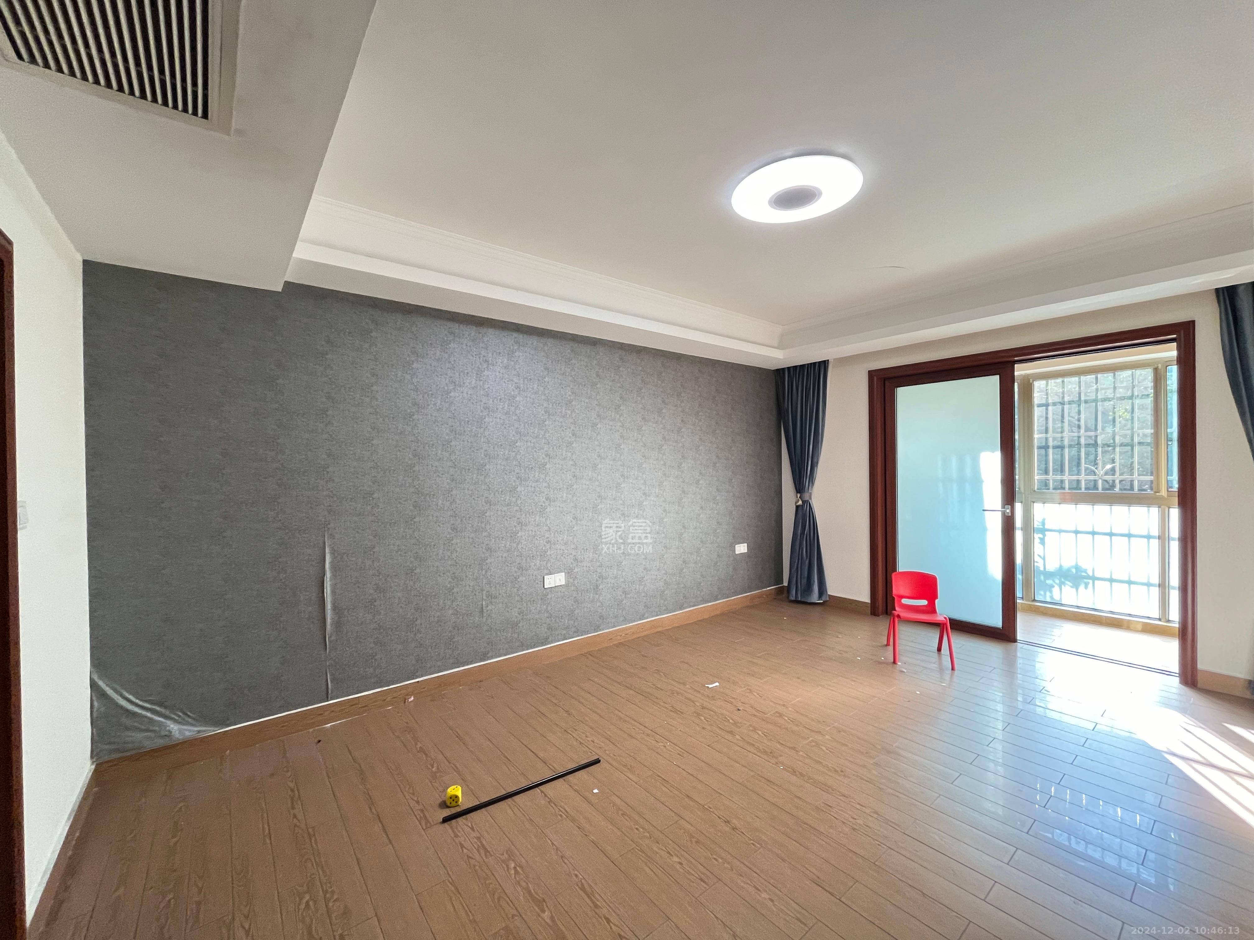 鑫源公寓 4室2厅1卫 5500.0元/月 鑫源公寓 4室2厅1卫 5500.0元/月室内图